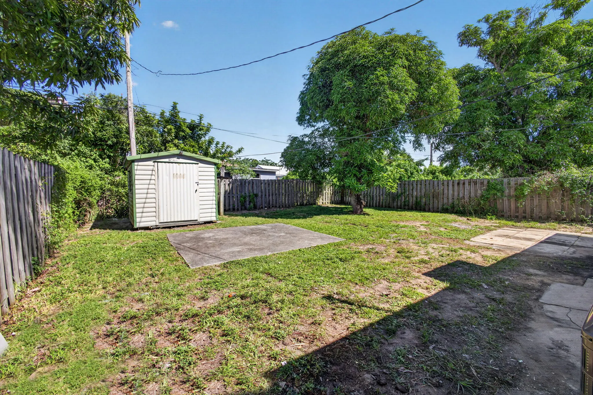 840 W 2ND Street