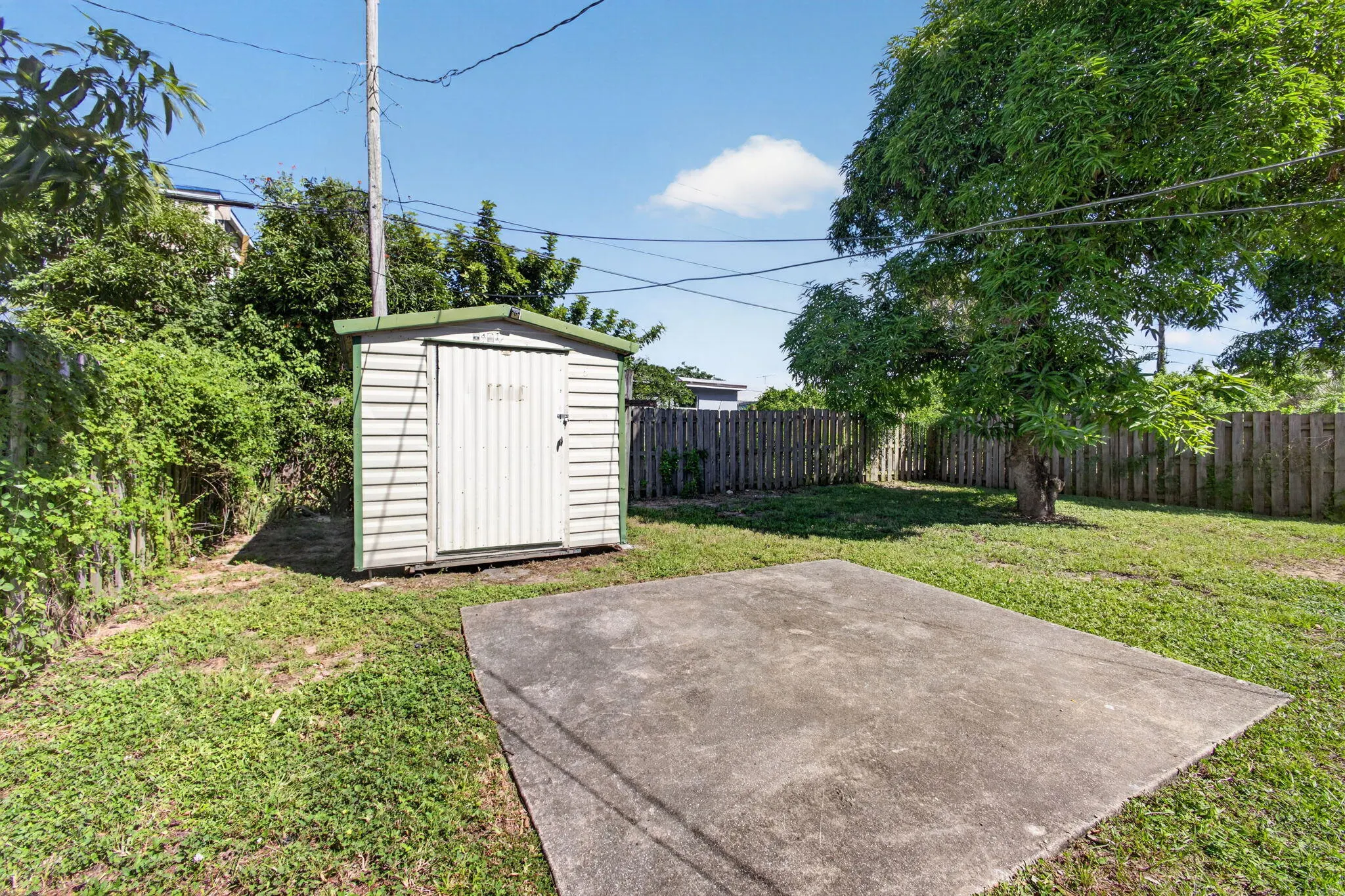 840 W 2ND Street