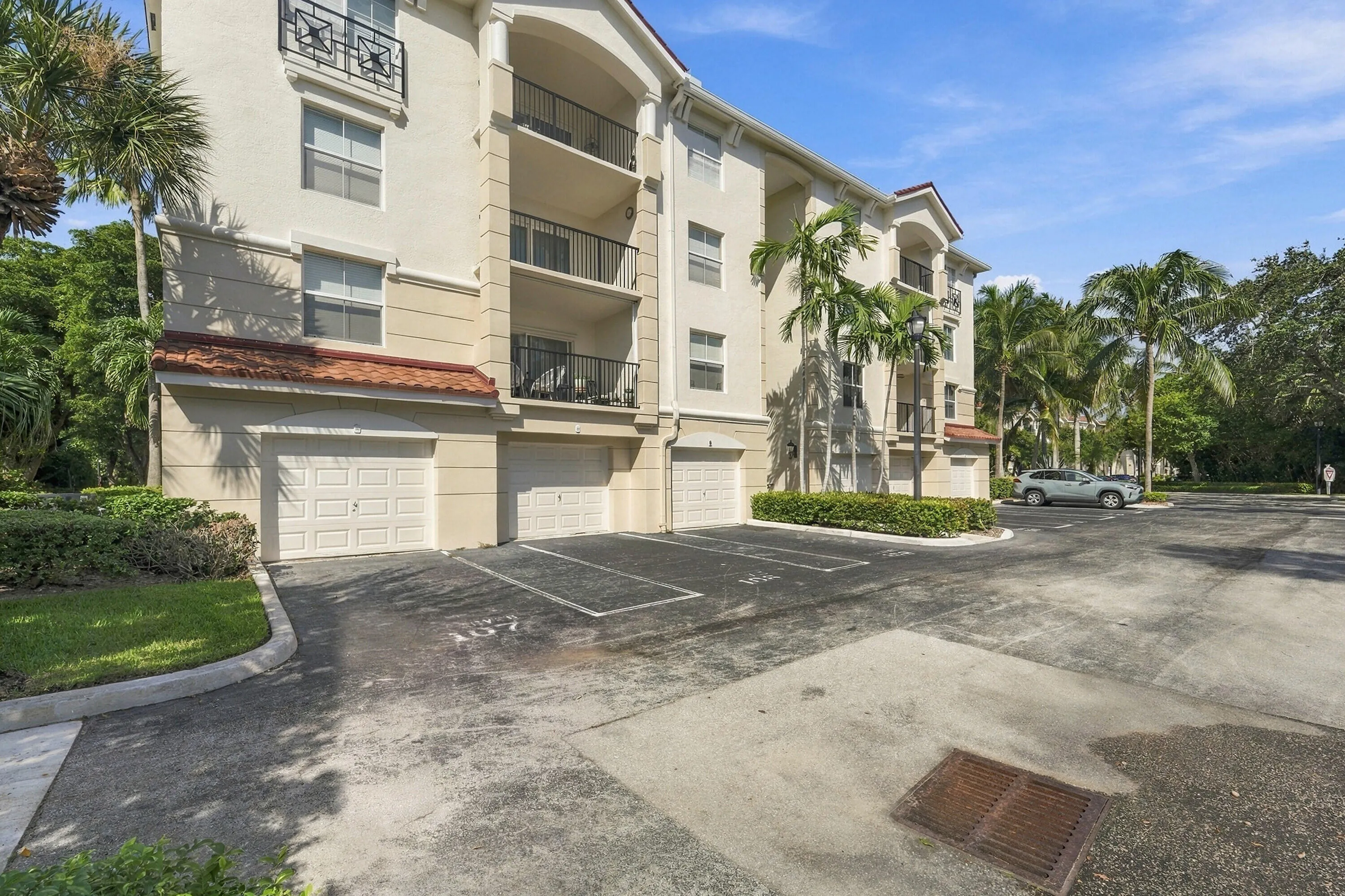 1307 TUSCANY Way