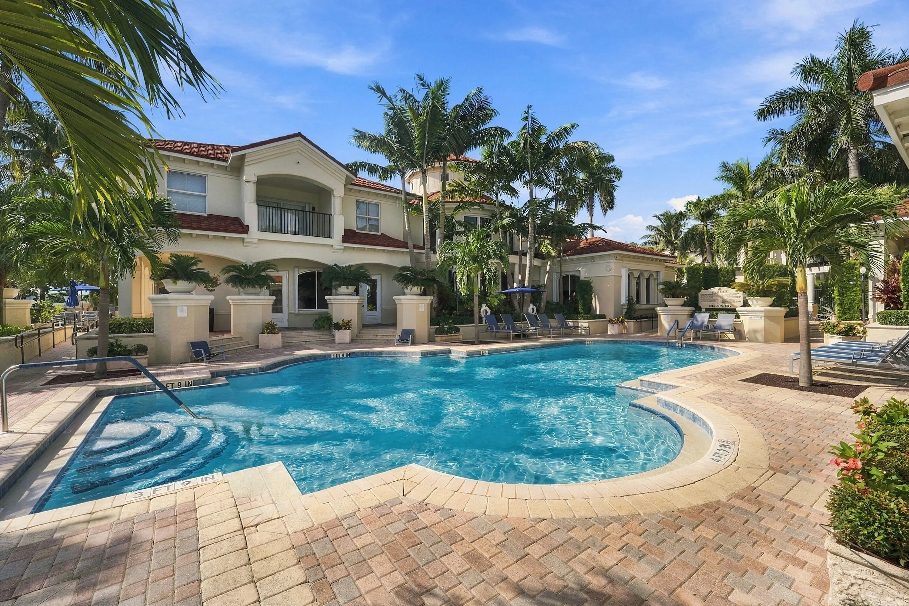 1307 TUSCANY Way
