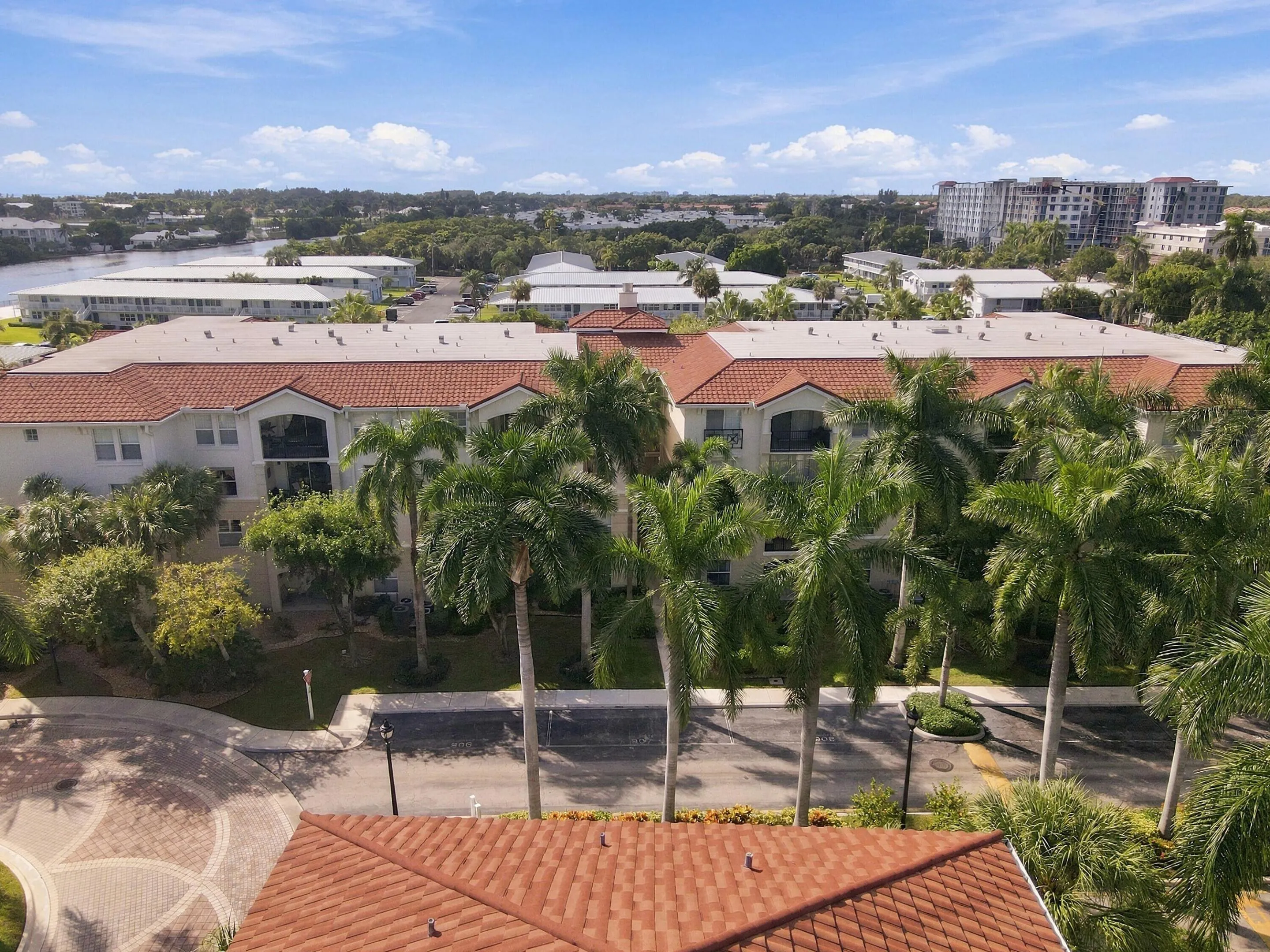 1307 TUSCANY Way