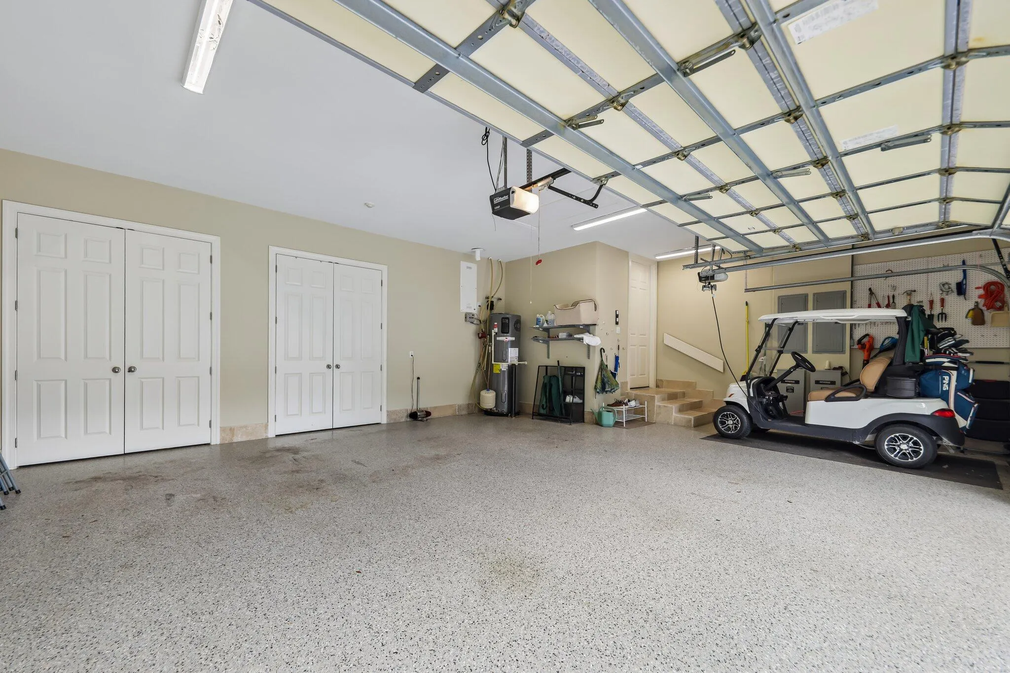 1110 CAROLINA Circle SW