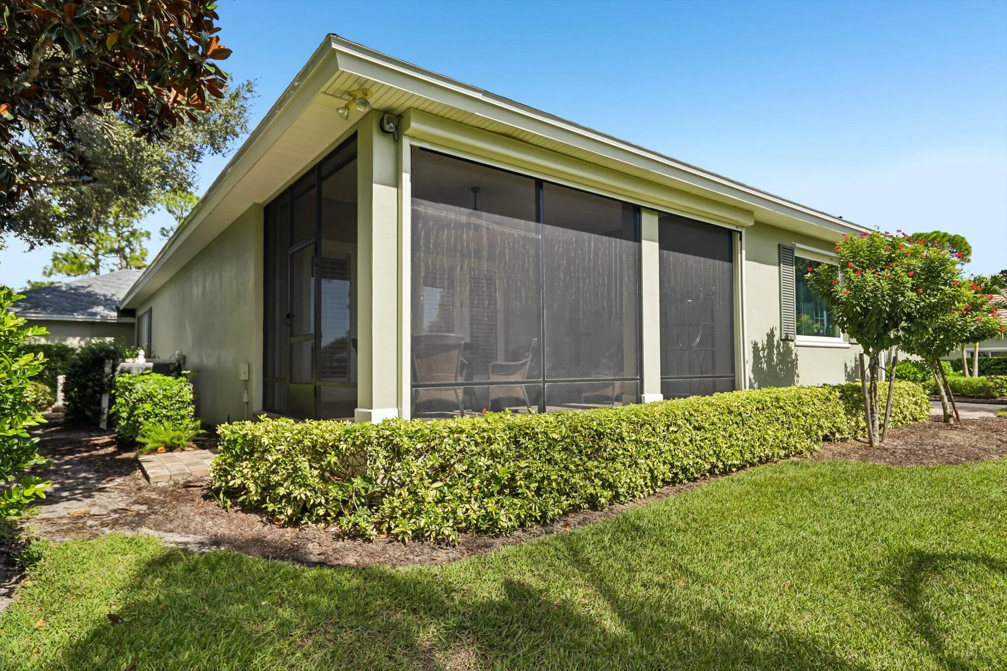1110 CAROLINA Circle SW