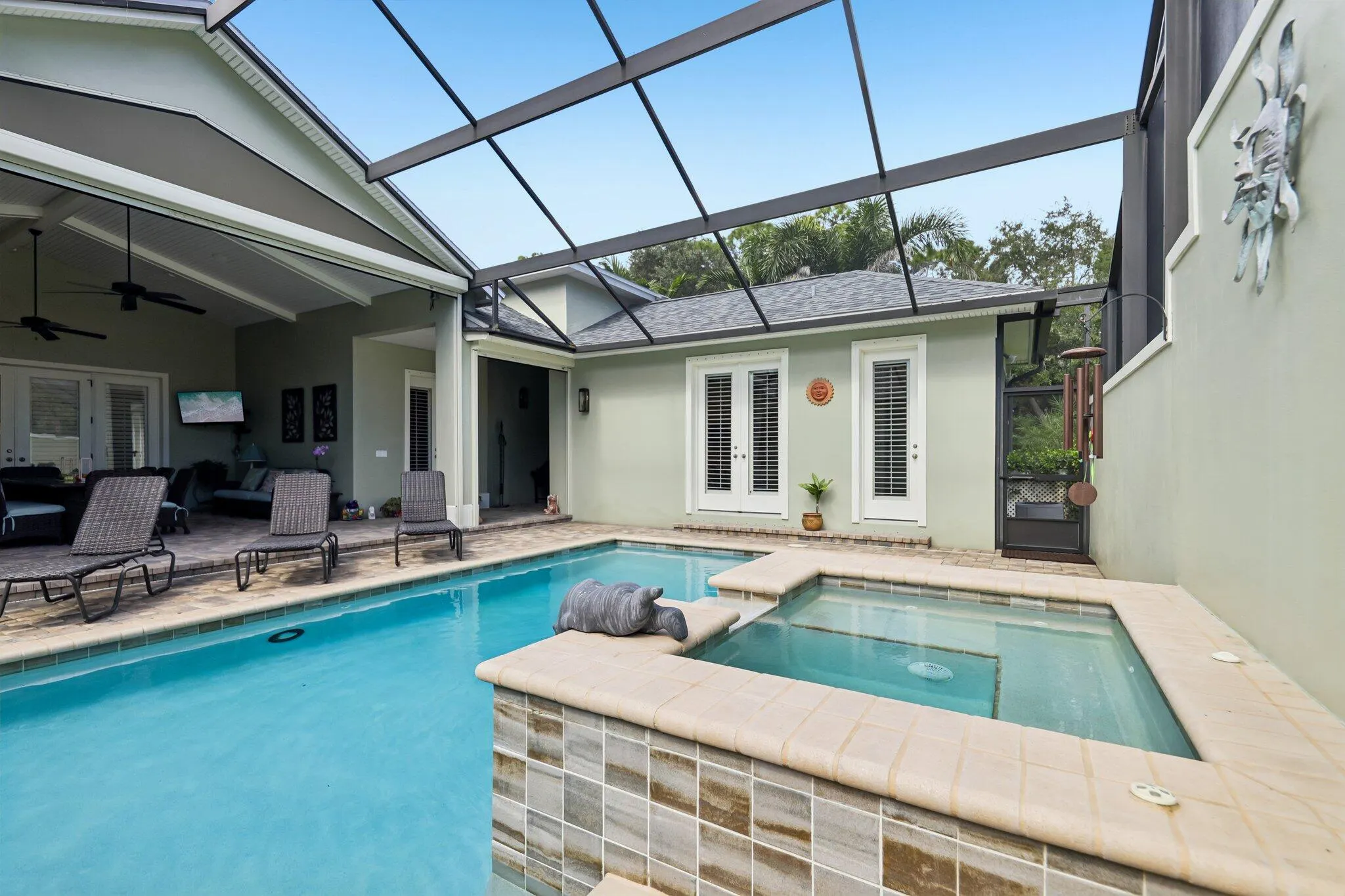 1110 CAROLINA Circle SW