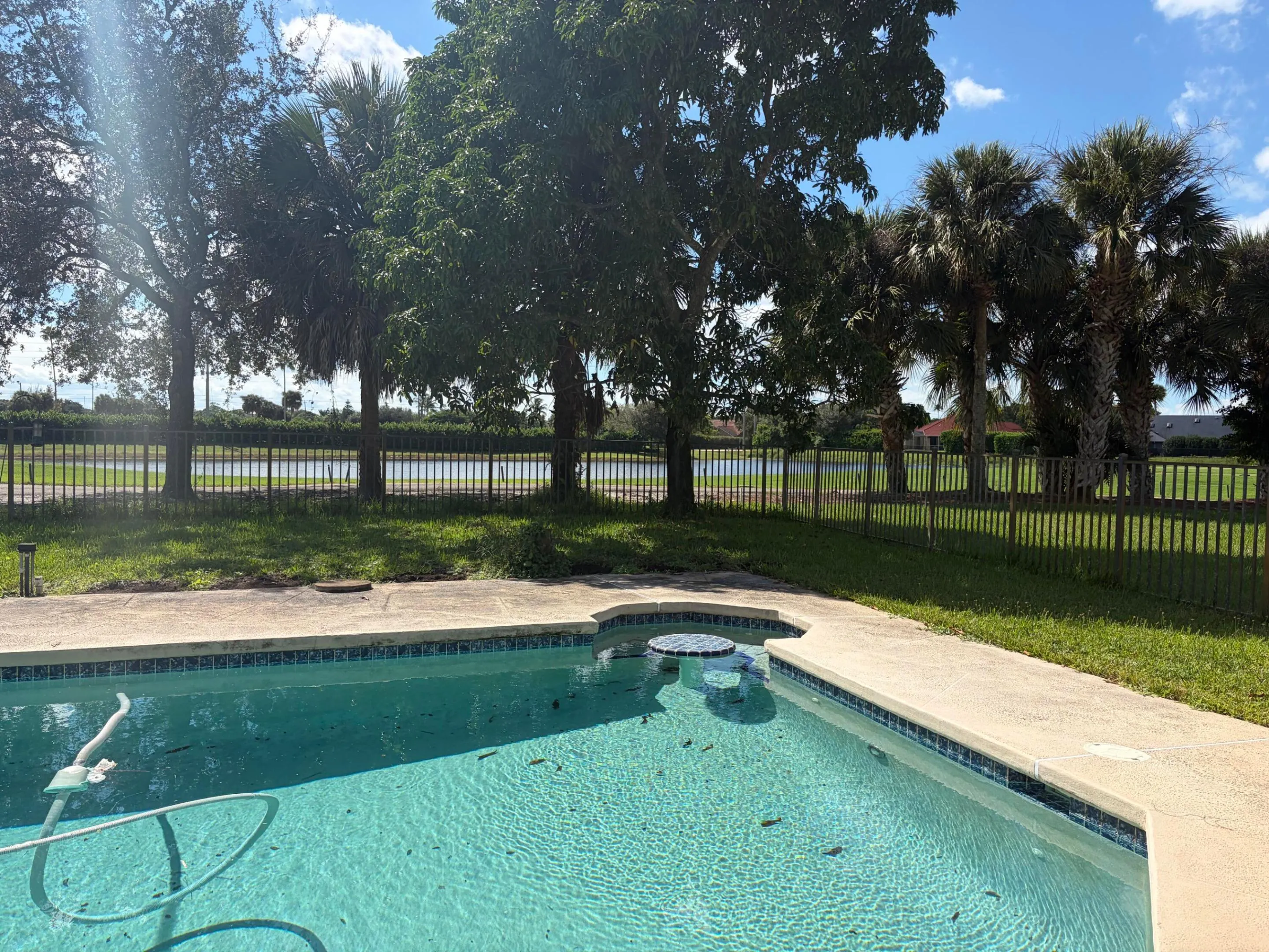 929 CEDAR COVE Road