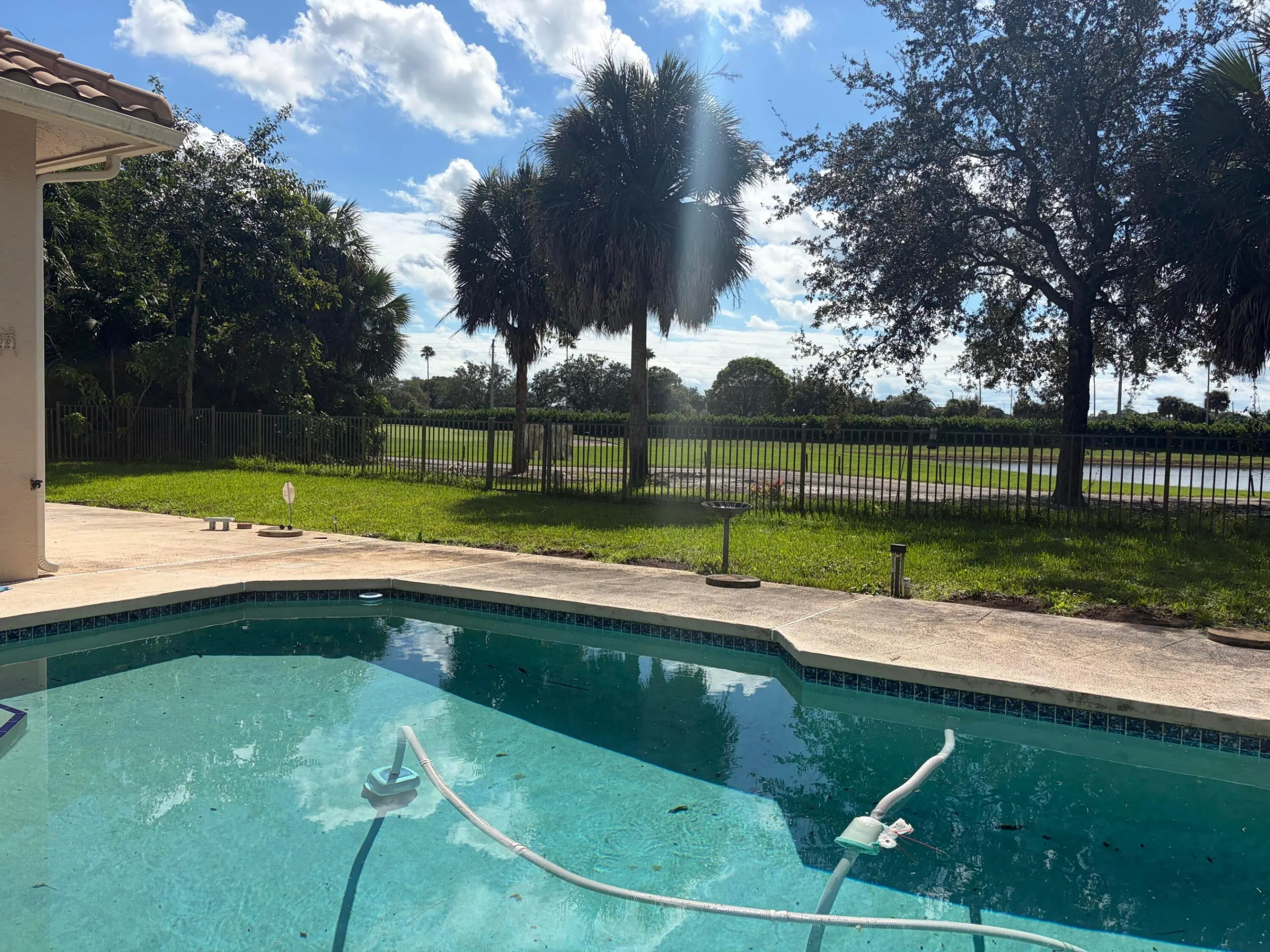 929 CEDAR COVE Road