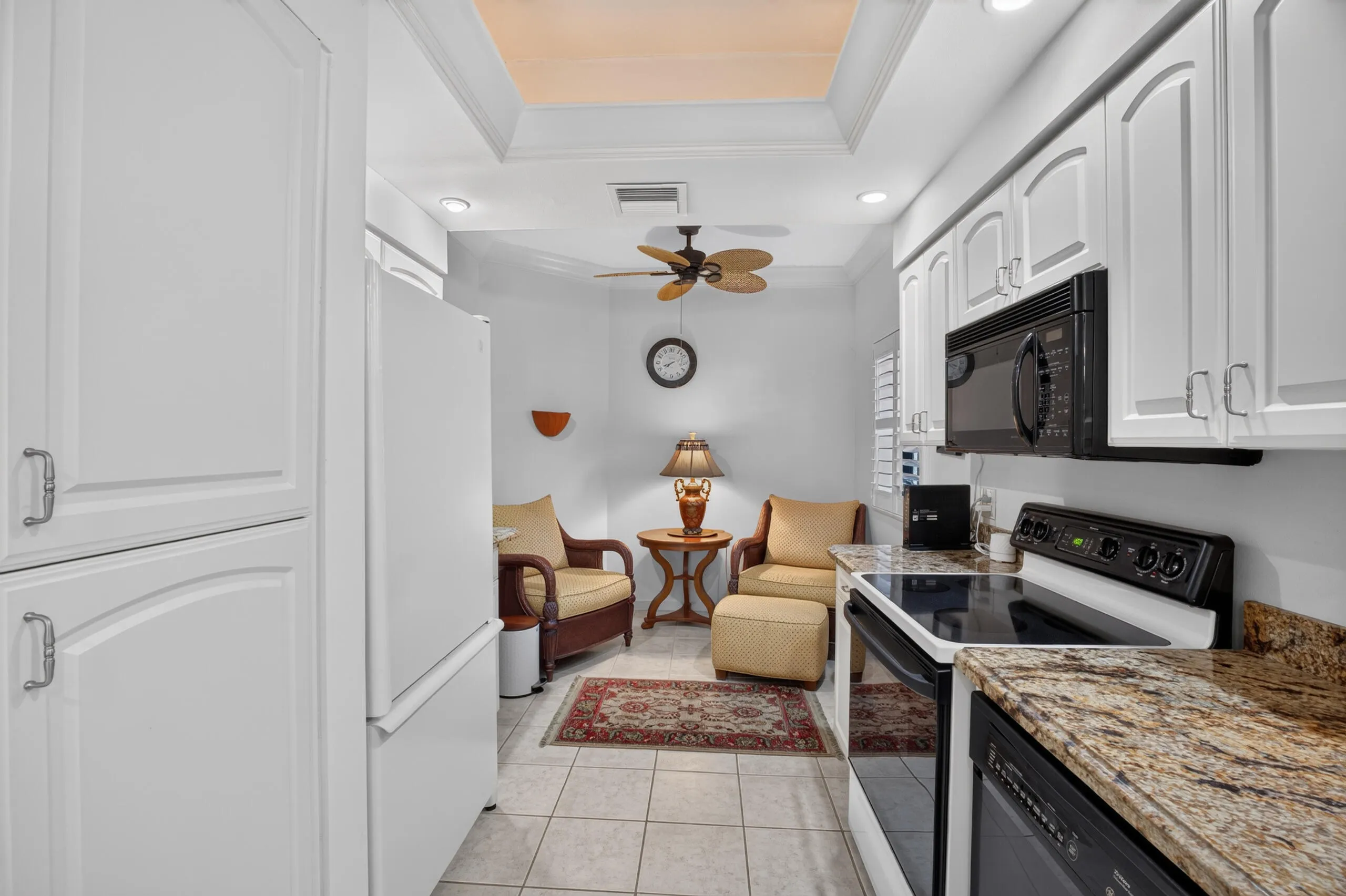 11370 Twelve Oaks Way #111