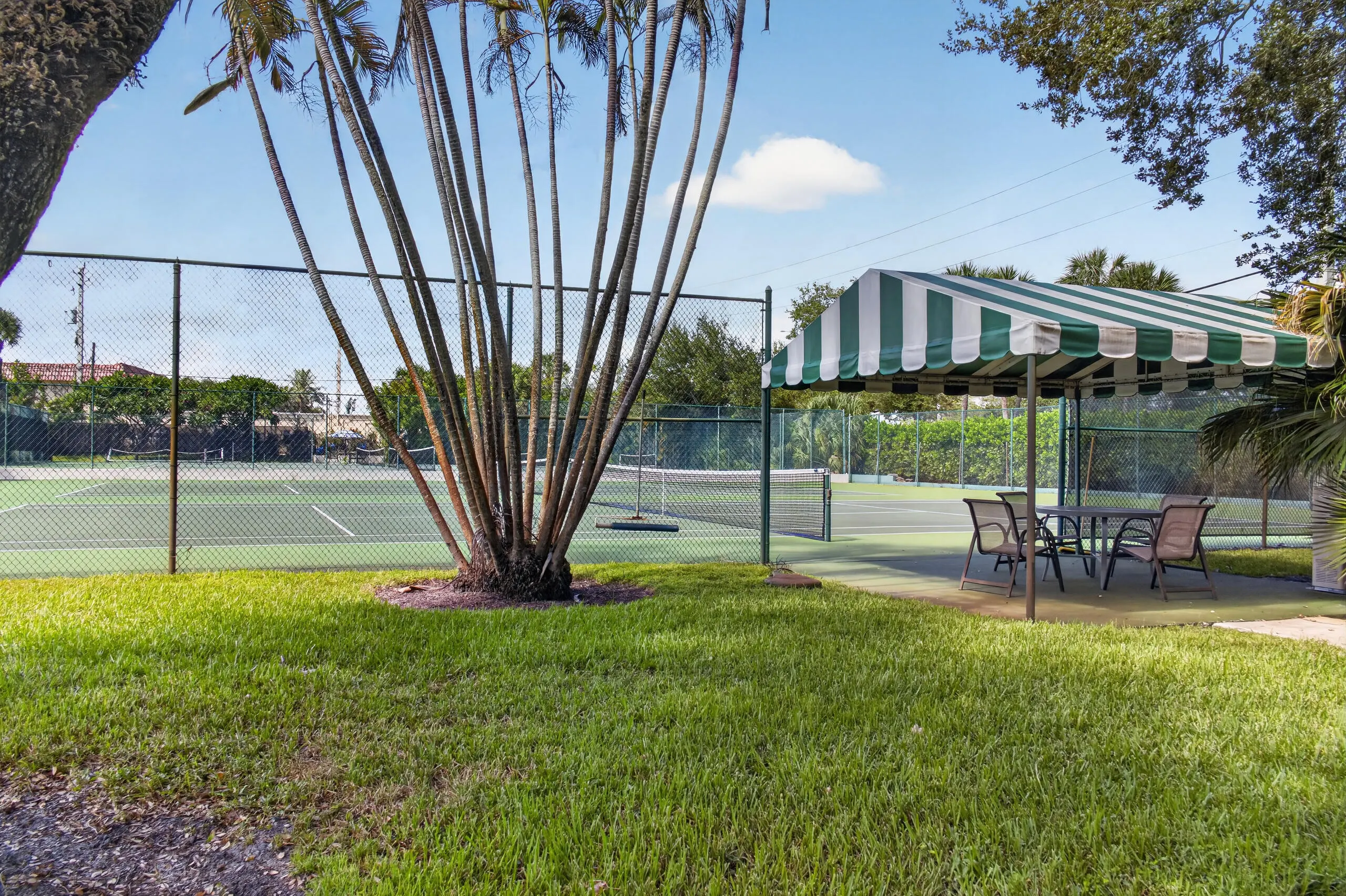 11370 Twelve Oaks Way #111