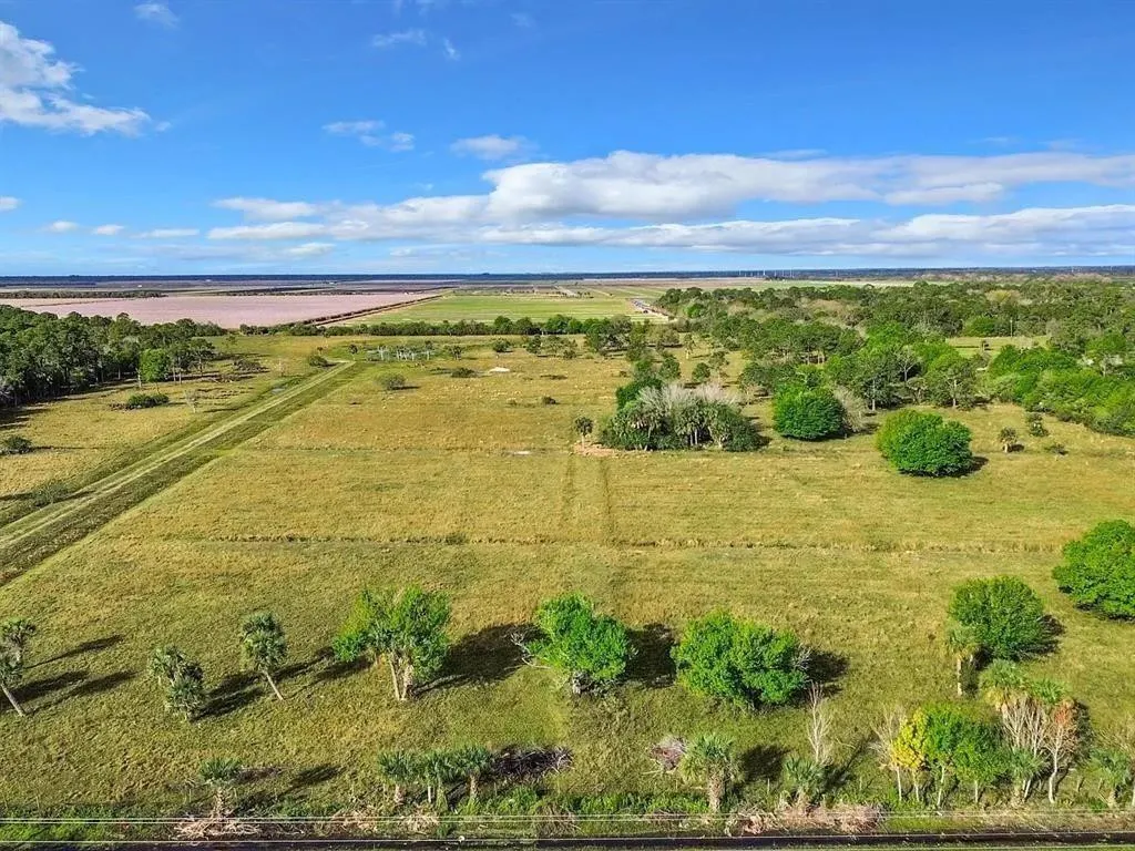 2777 + 2837 EVERHIGH ACRES Road