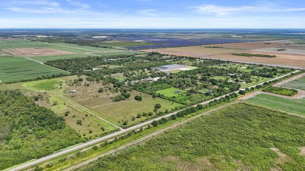 2777 + 2837 EVERHIGH ACRES Road