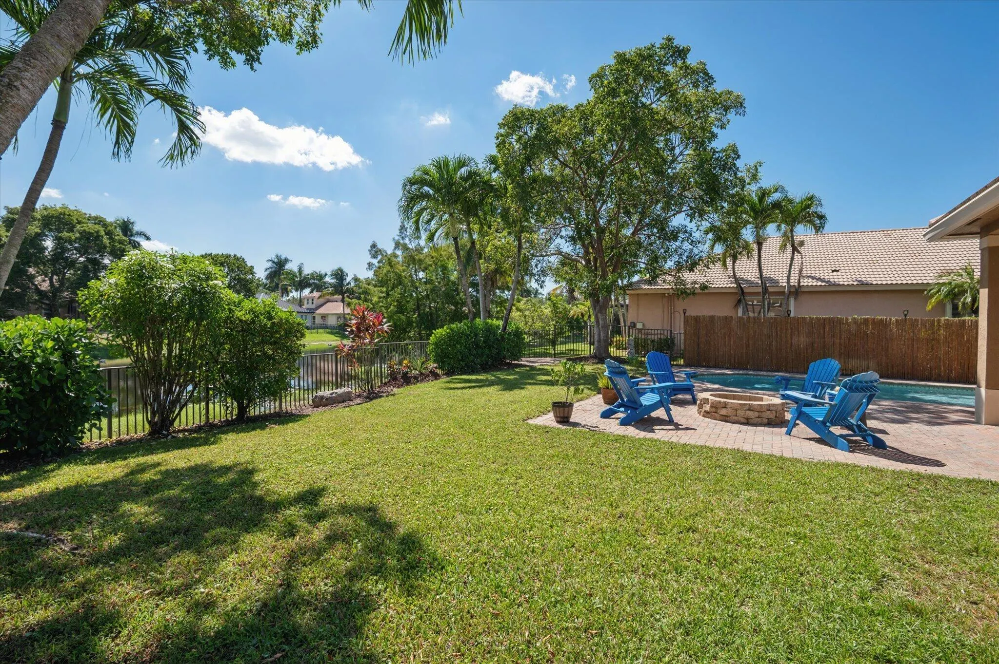 10888 NW 67TH Place
