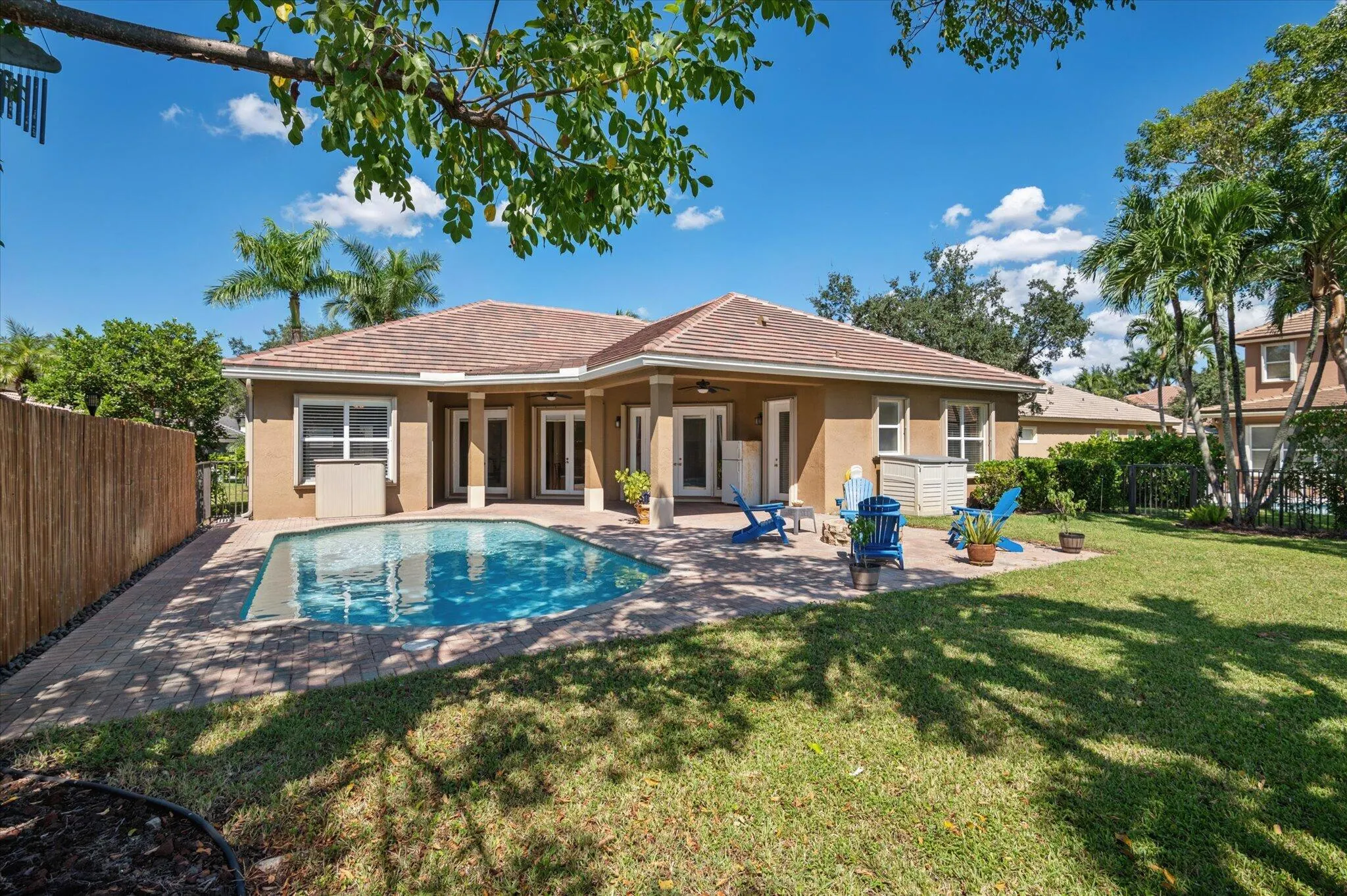 10888 NW 67TH Place