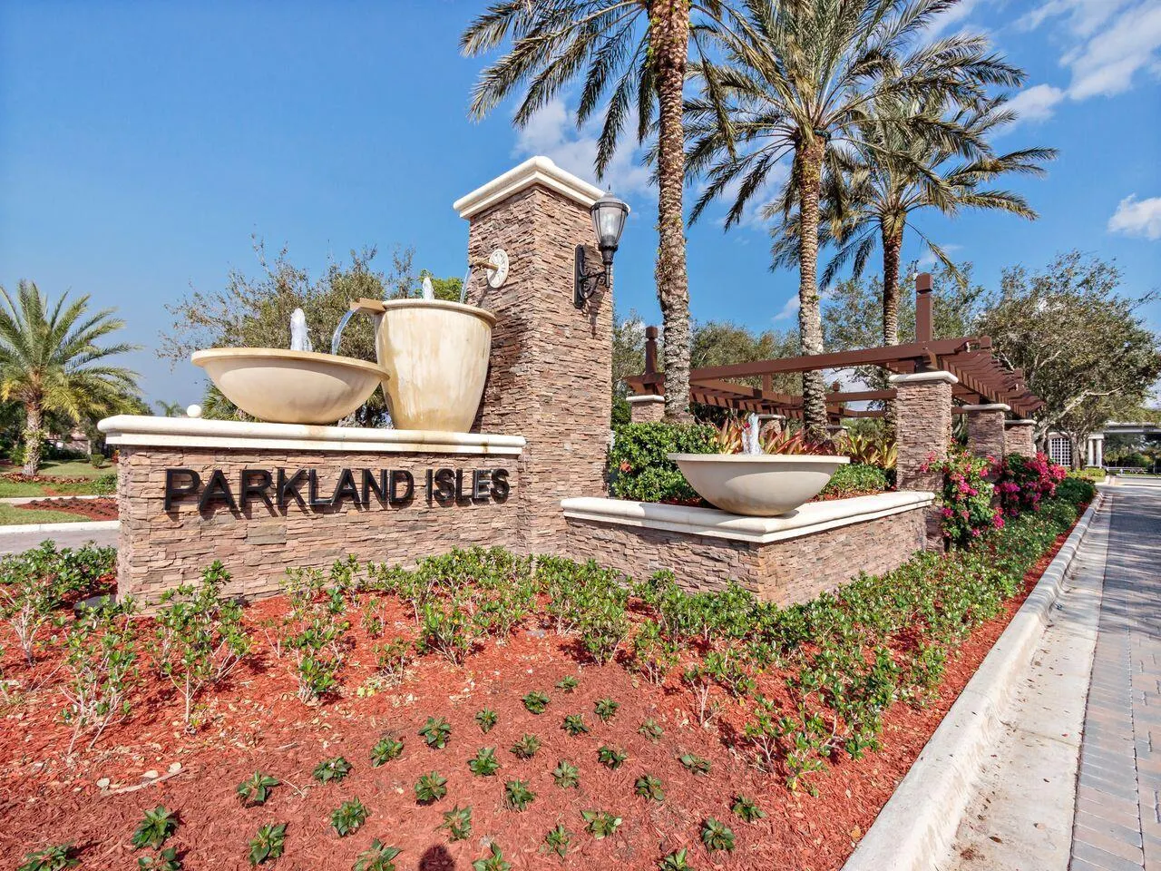 10888 NW 67TH Place