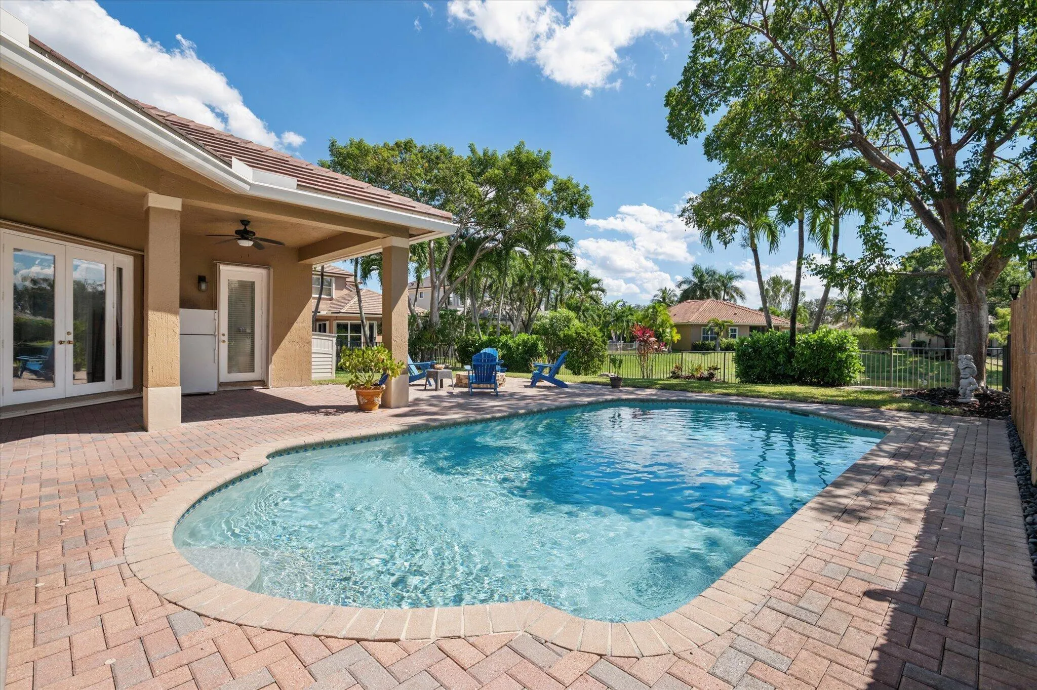 10888 NW 67TH Place
