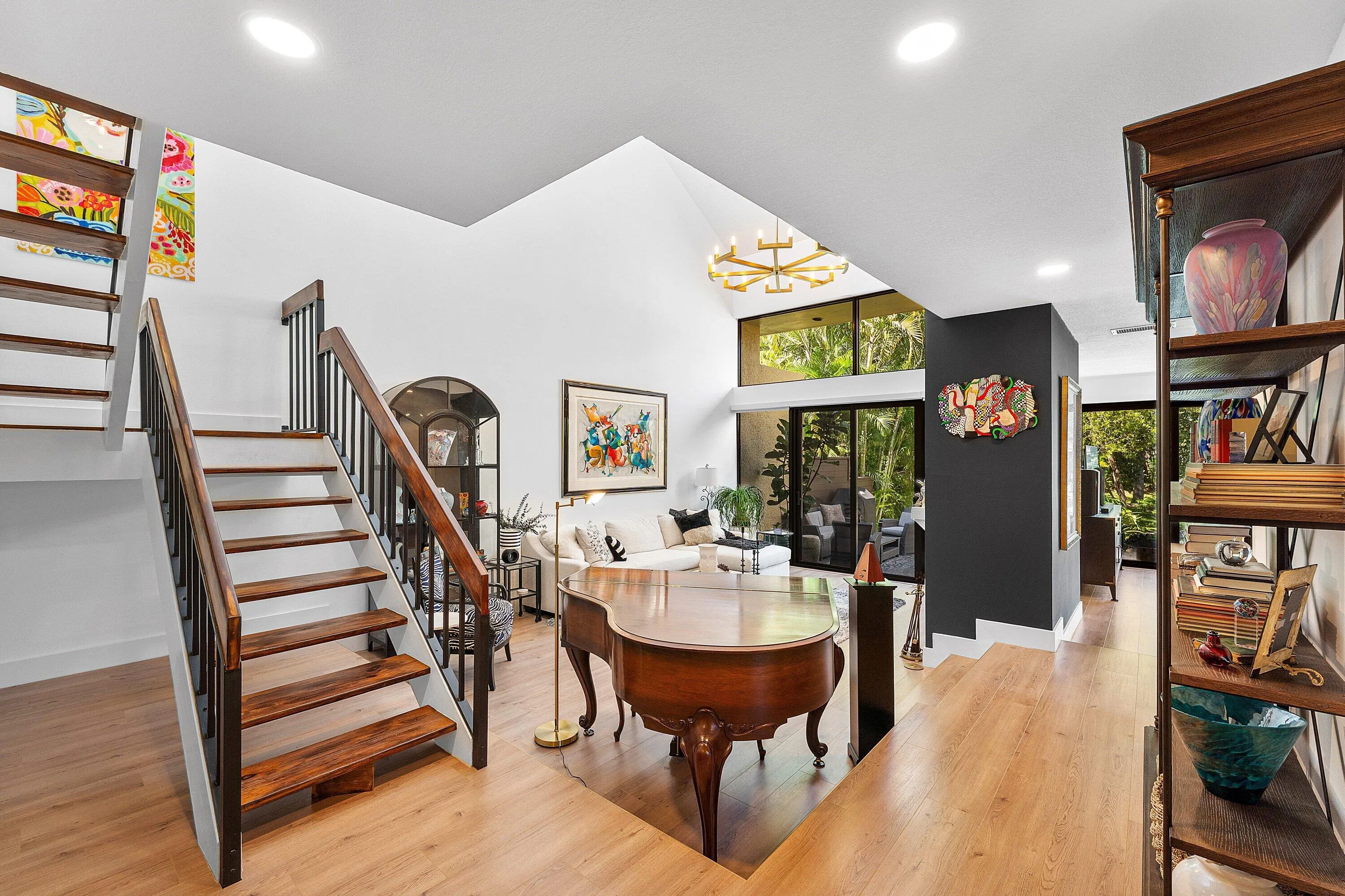 713 Saint Albans Drive