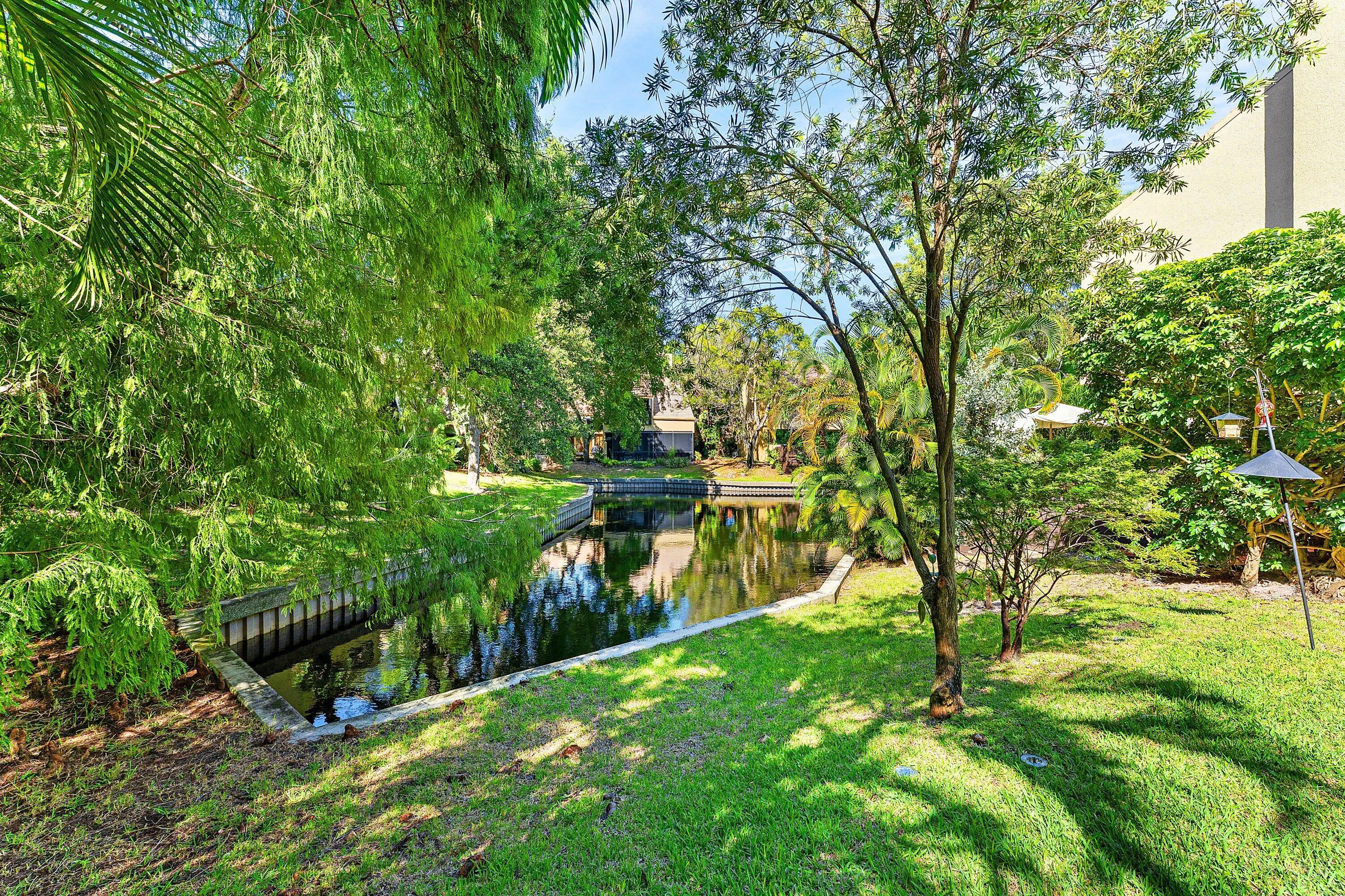 713 Saint Albans Drive