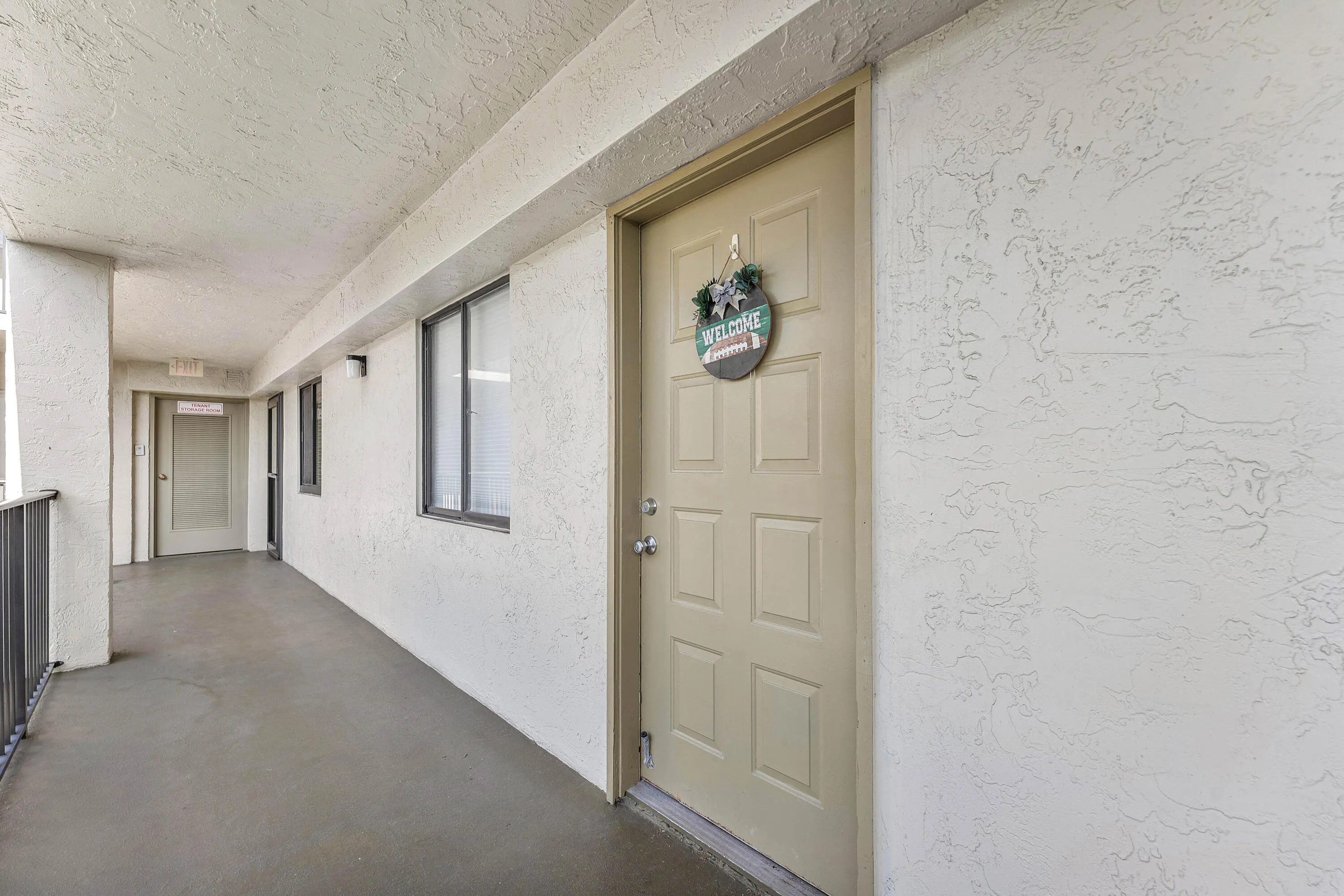 2205 S CYPRESS BEND Drive #302