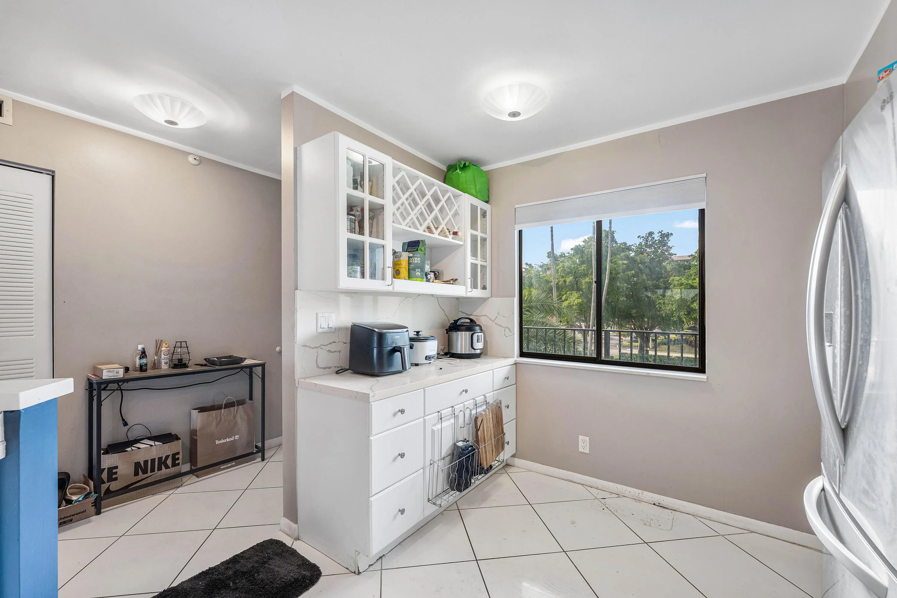 2205 S CYPRESS BEND Drive #302