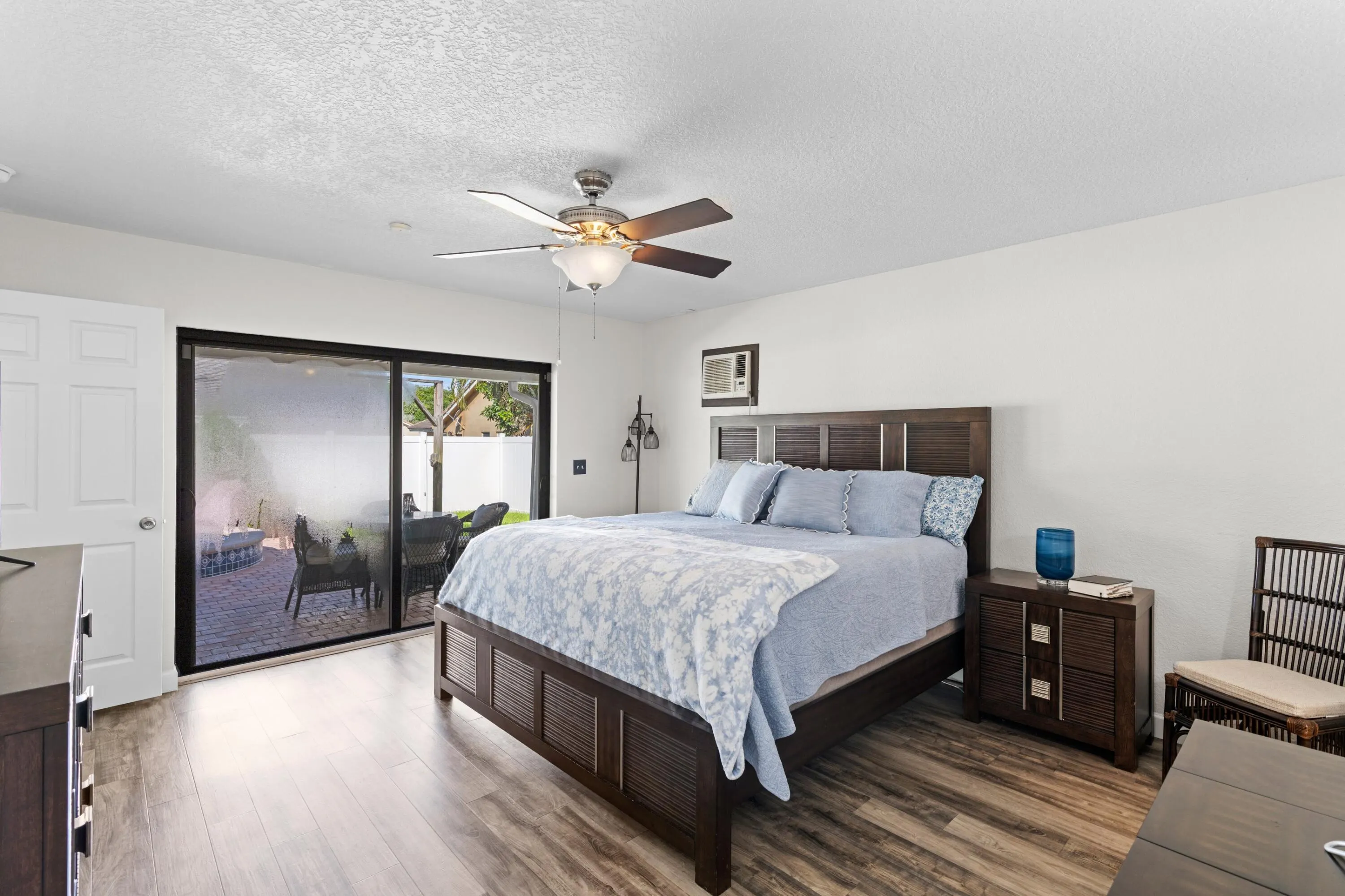 7969 W COUNTRY CLUB Boulevard