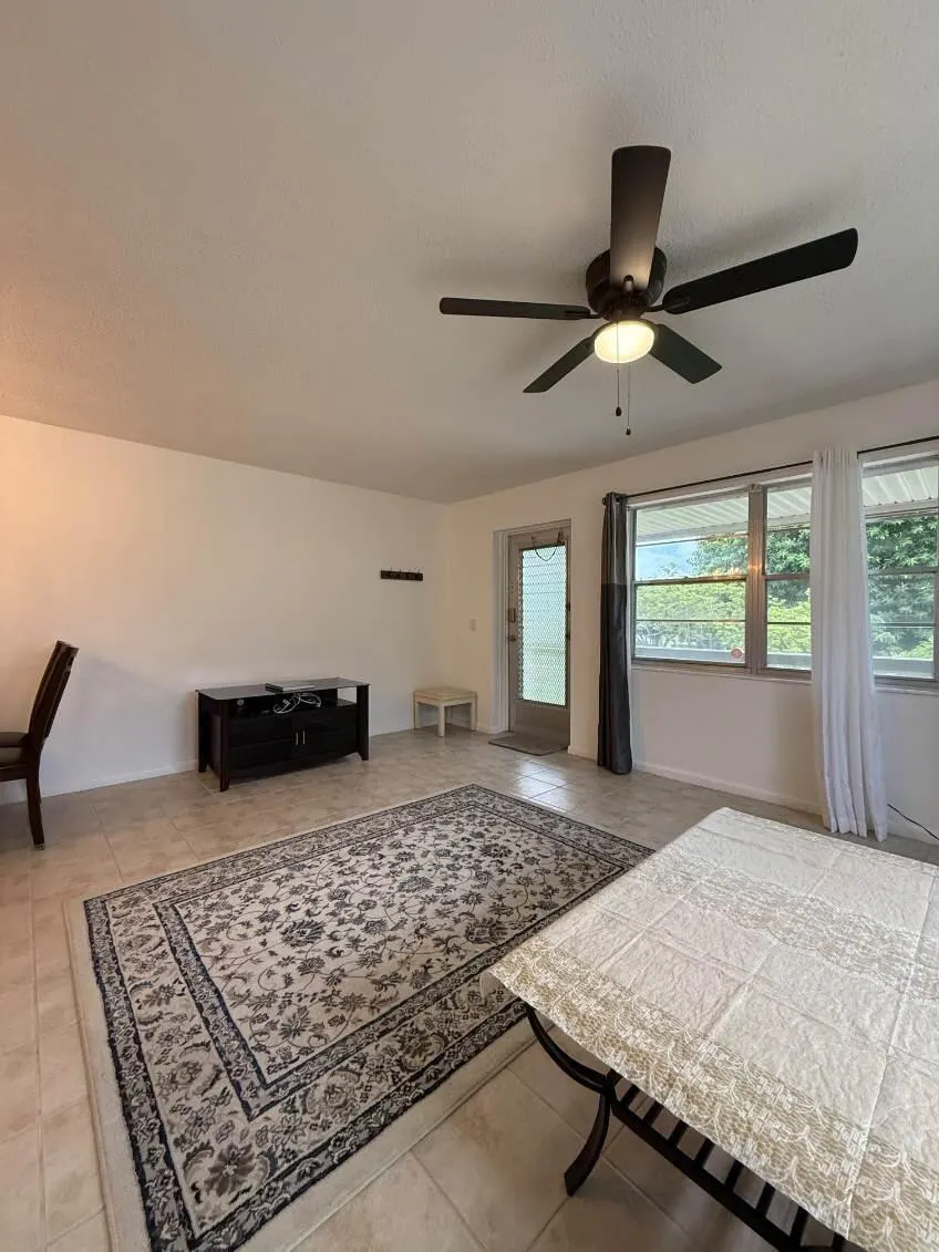 319 WINDSOR N