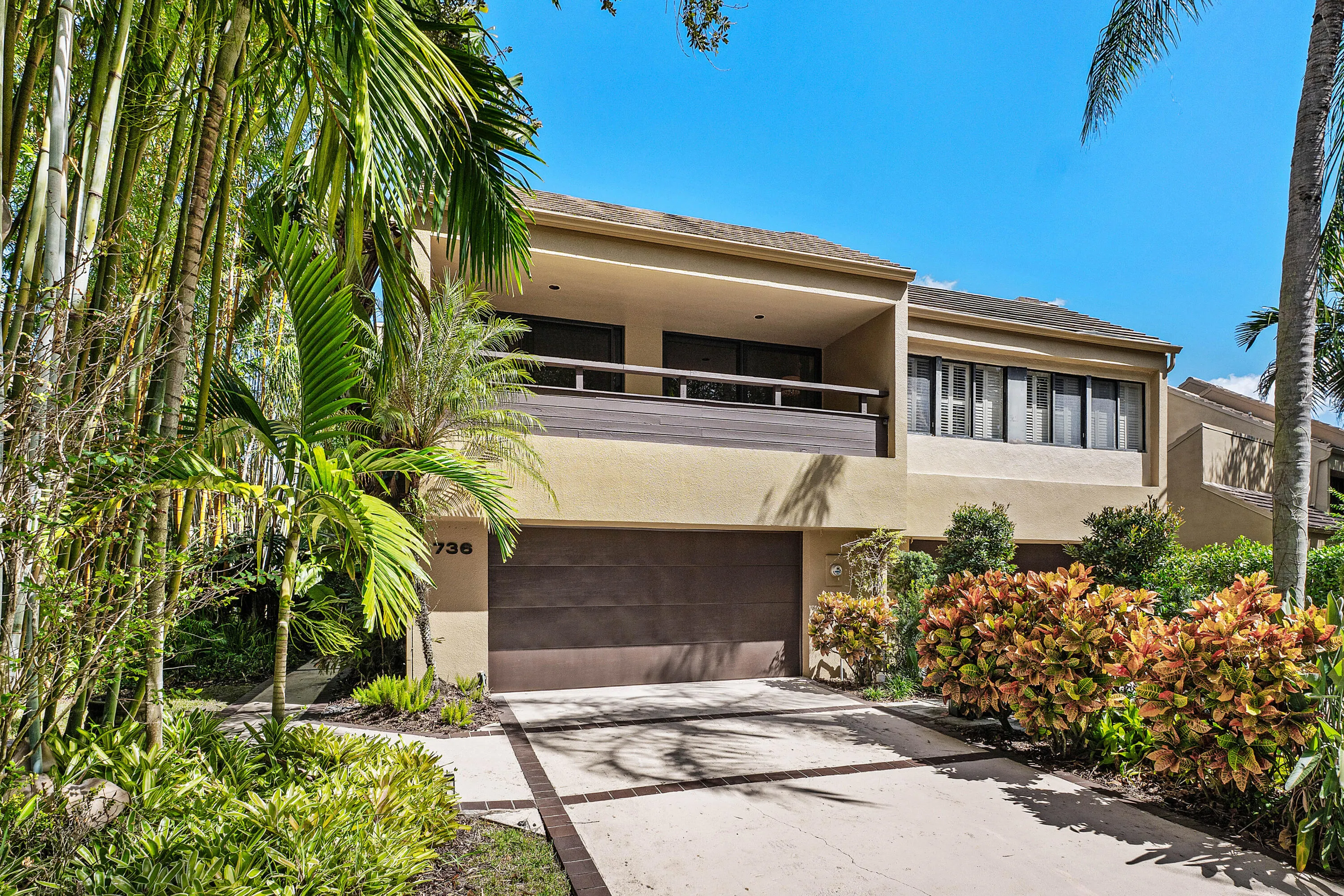 736 St Albans Drive