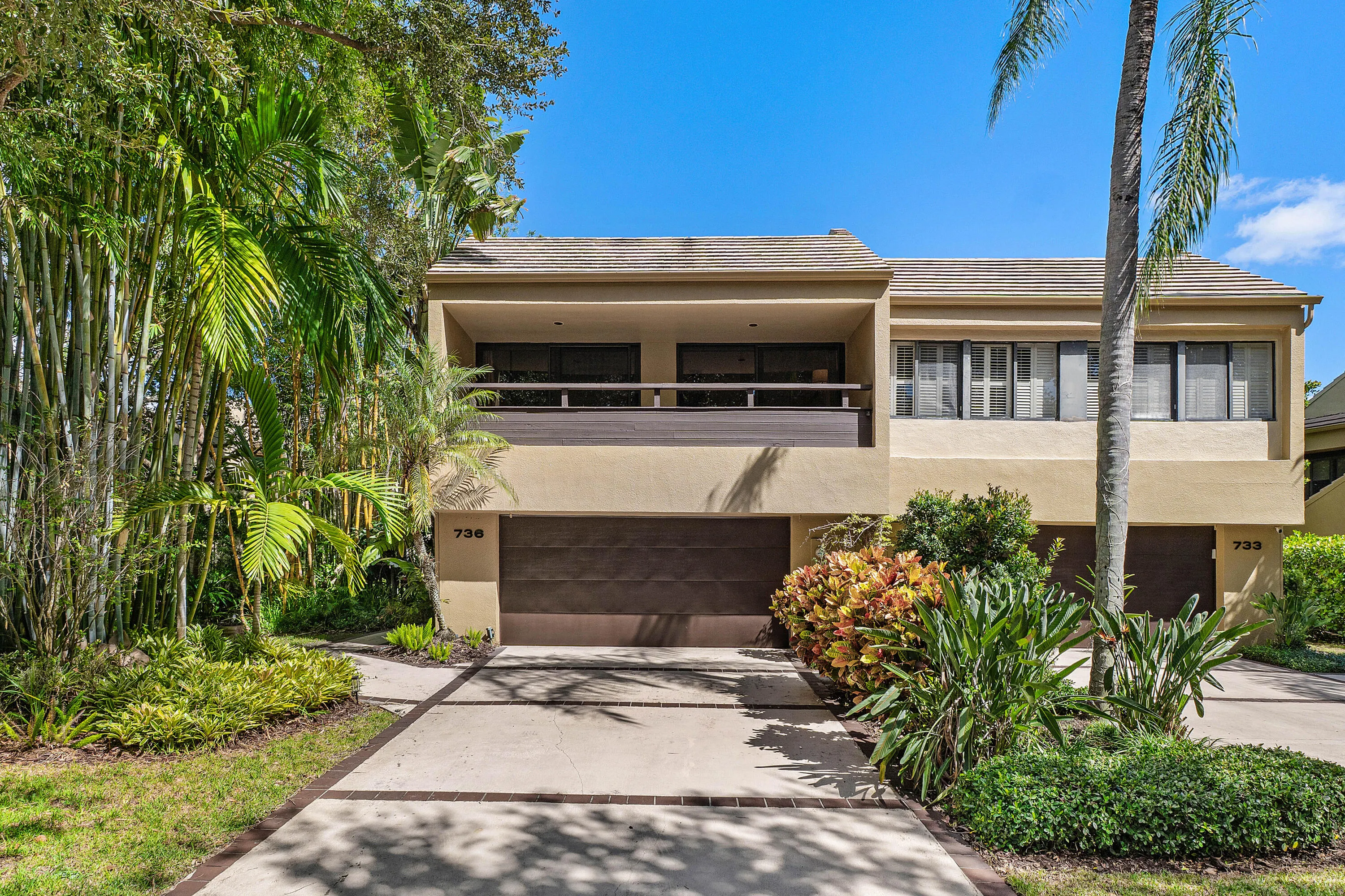 736 St Albans Drive