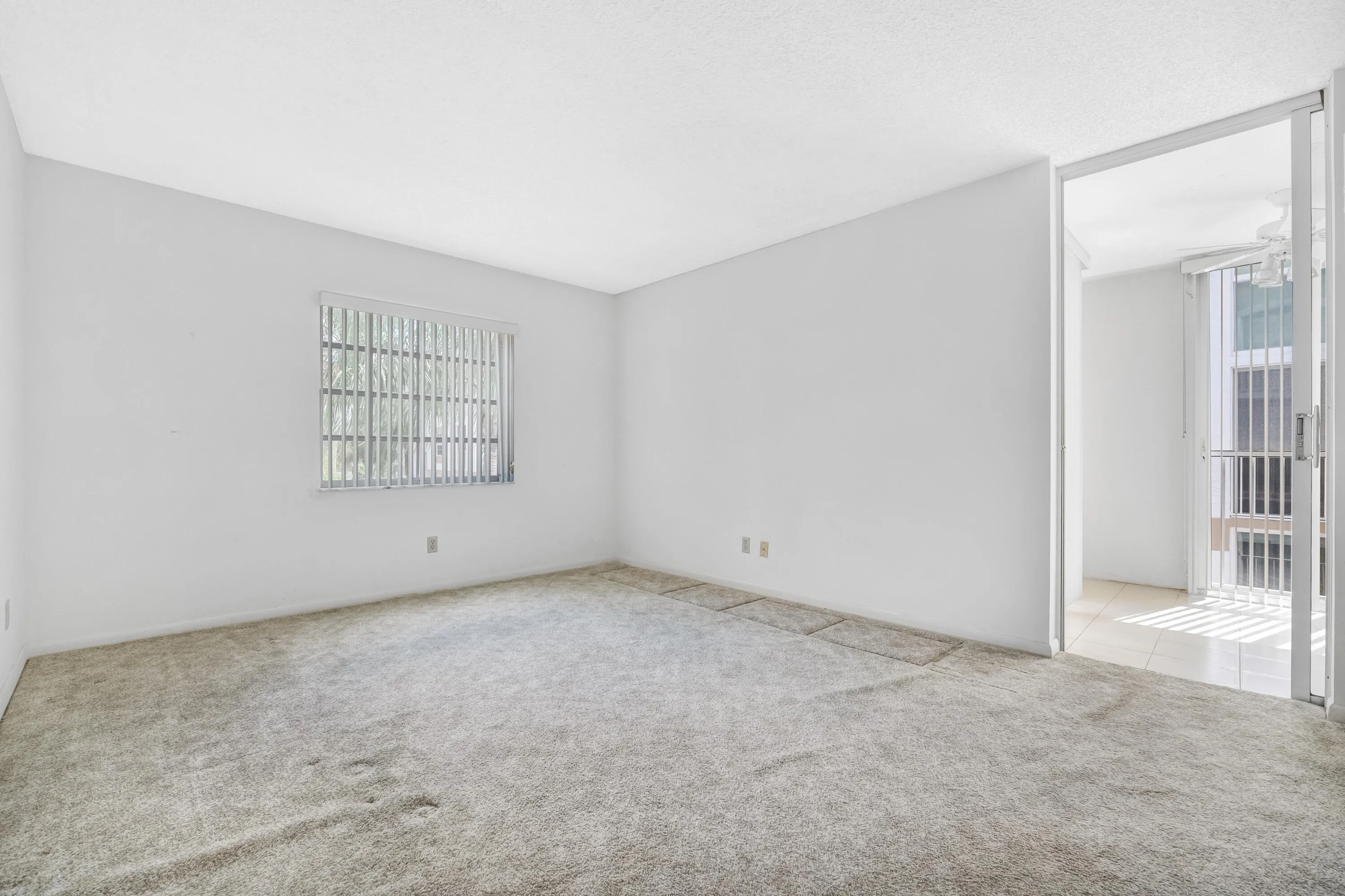 7370 Orangewood Lane ##208