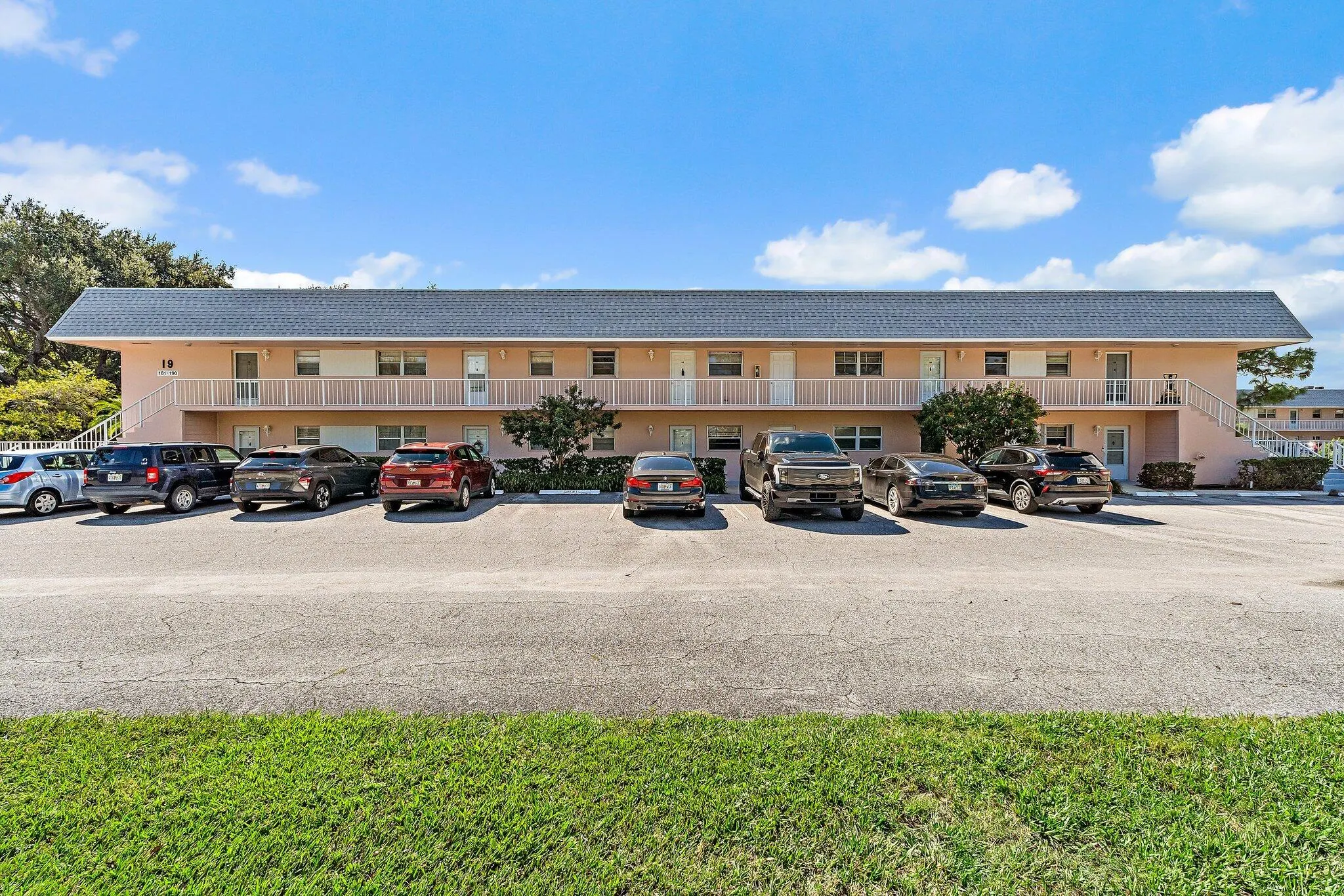 18081 SE COUNTRY CLUB Drive #19-188