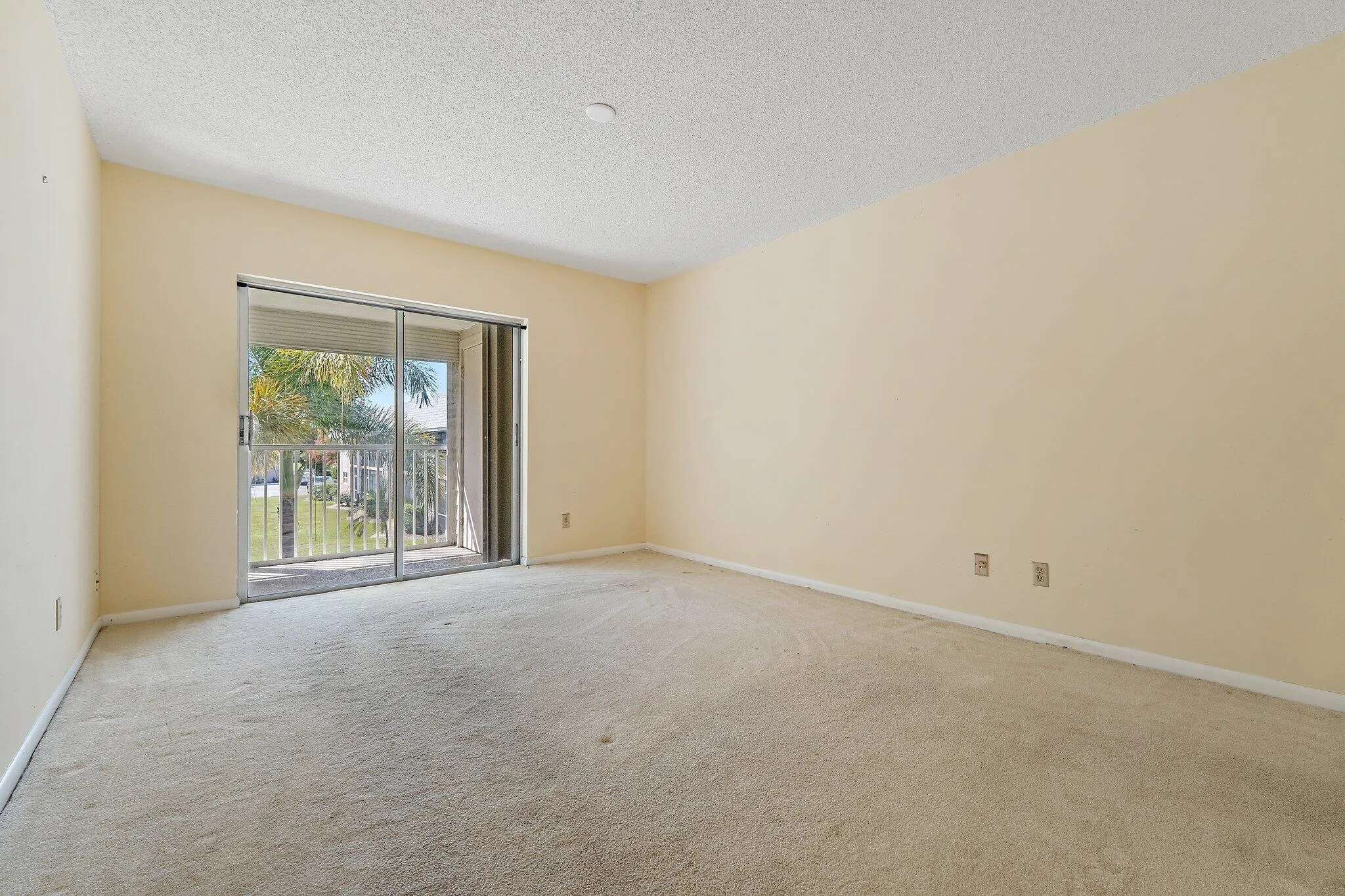 18081 SE COUNTRY CLUB Drive #19-188