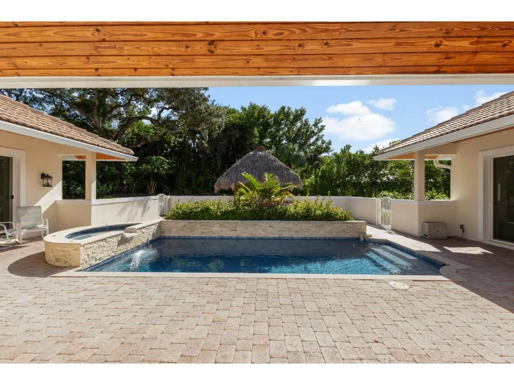 112 Cormorant Court