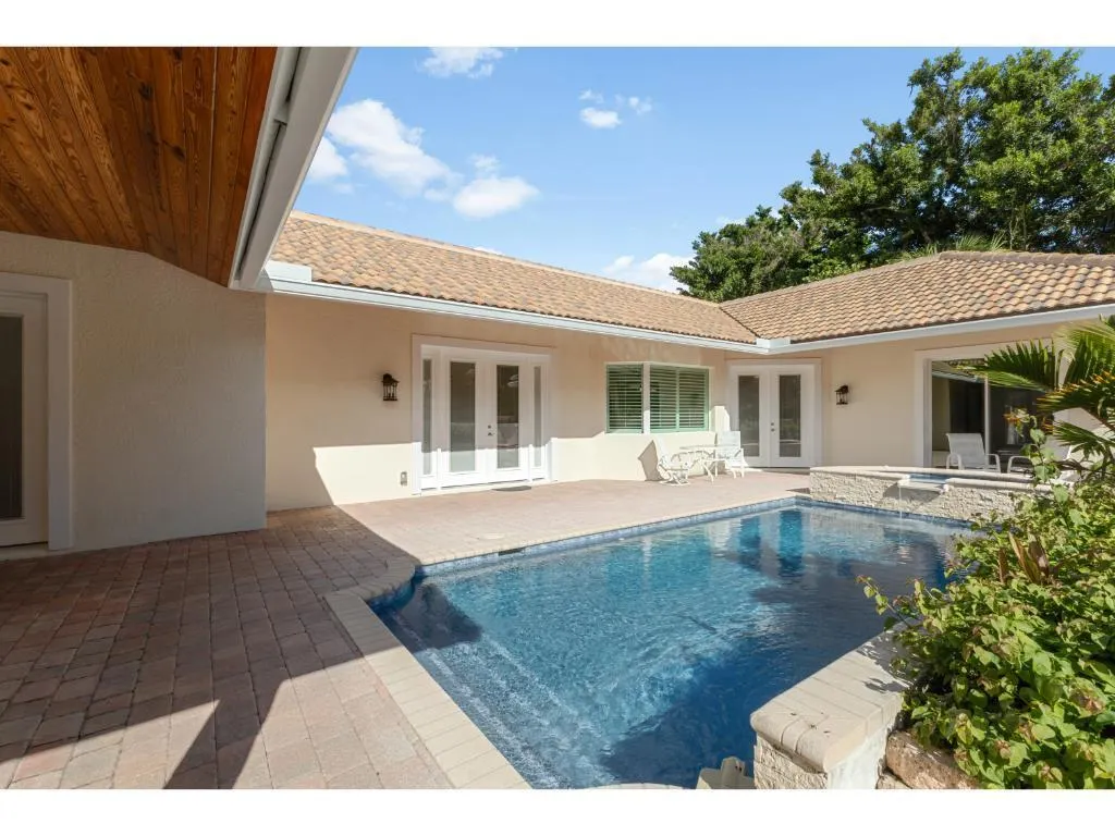 112 Cormorant Court