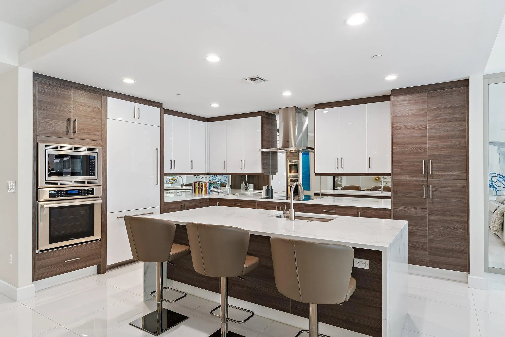2720 Donald Ross Road #202