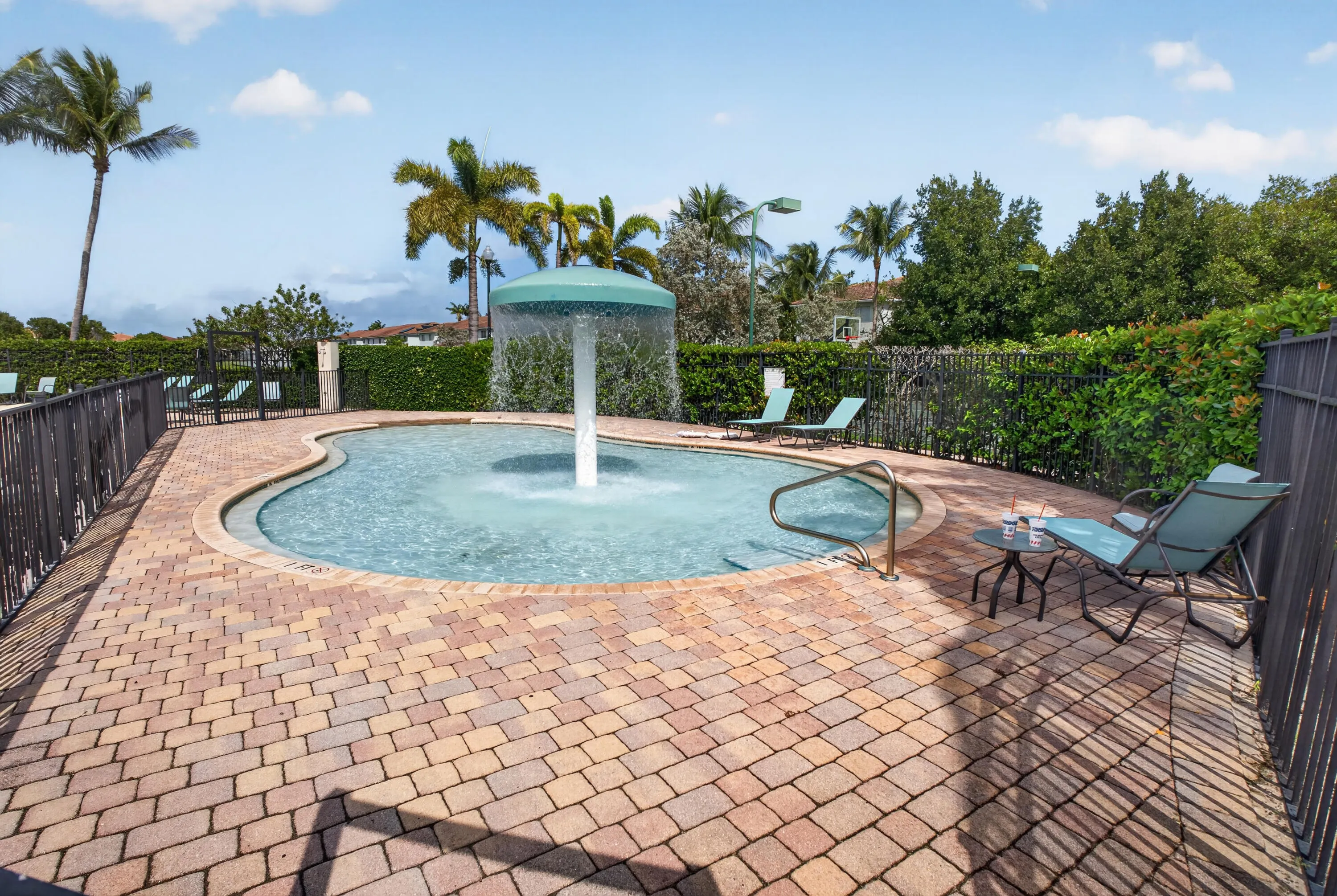 3037 Laurel Ridge Circle