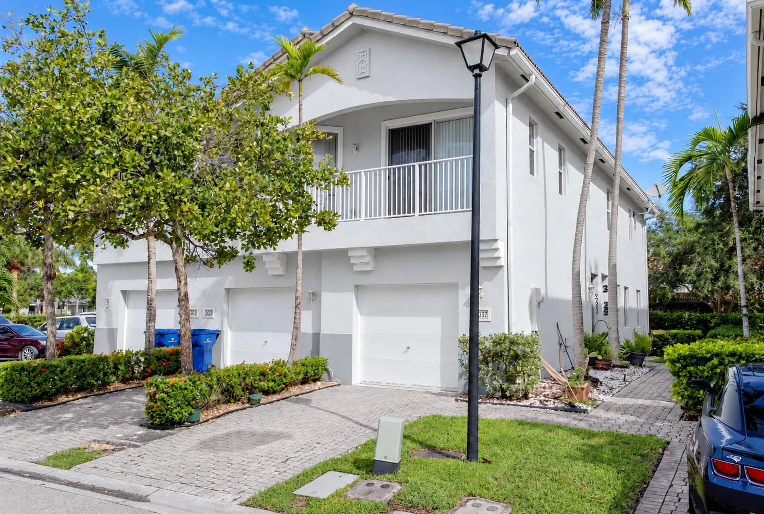 3037 Laurel Ridge Circle