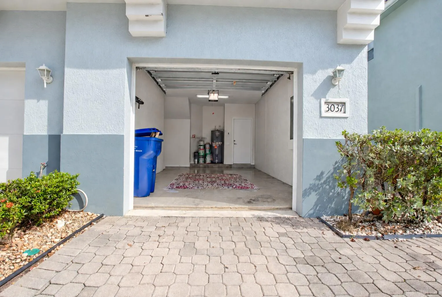 3037 Laurel Ridge Circle