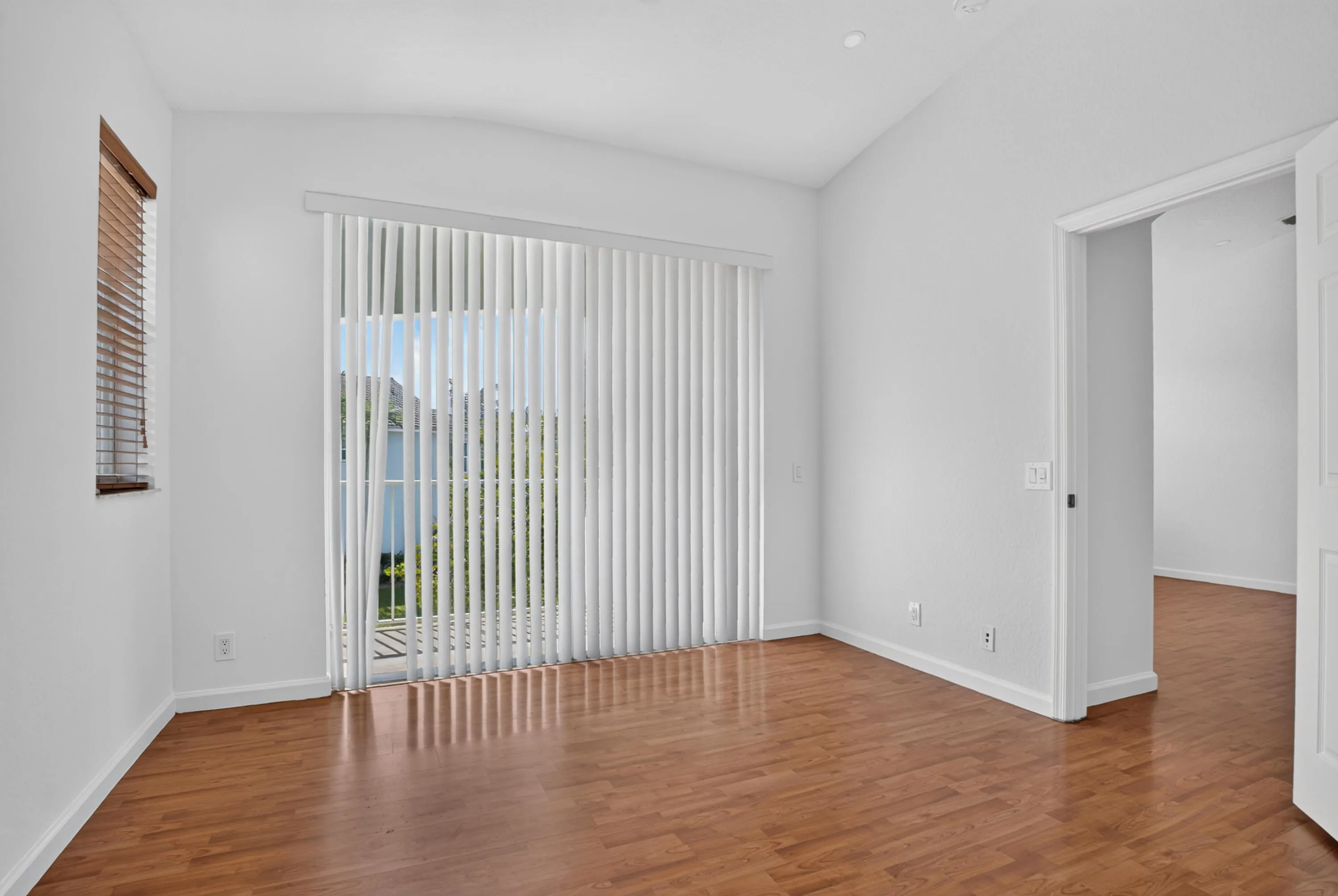 3037 Laurel Ridge Circle