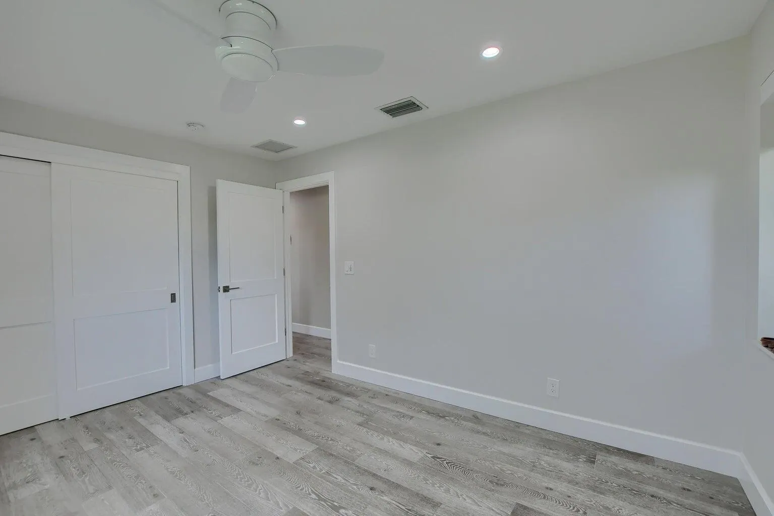 88 SW 10TH Drive