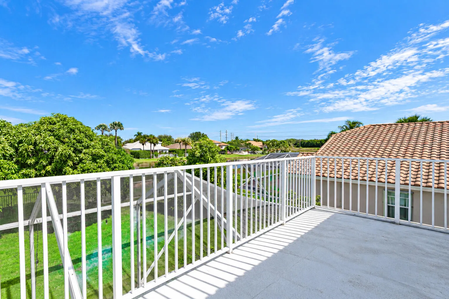 11185 Grandview Manor
