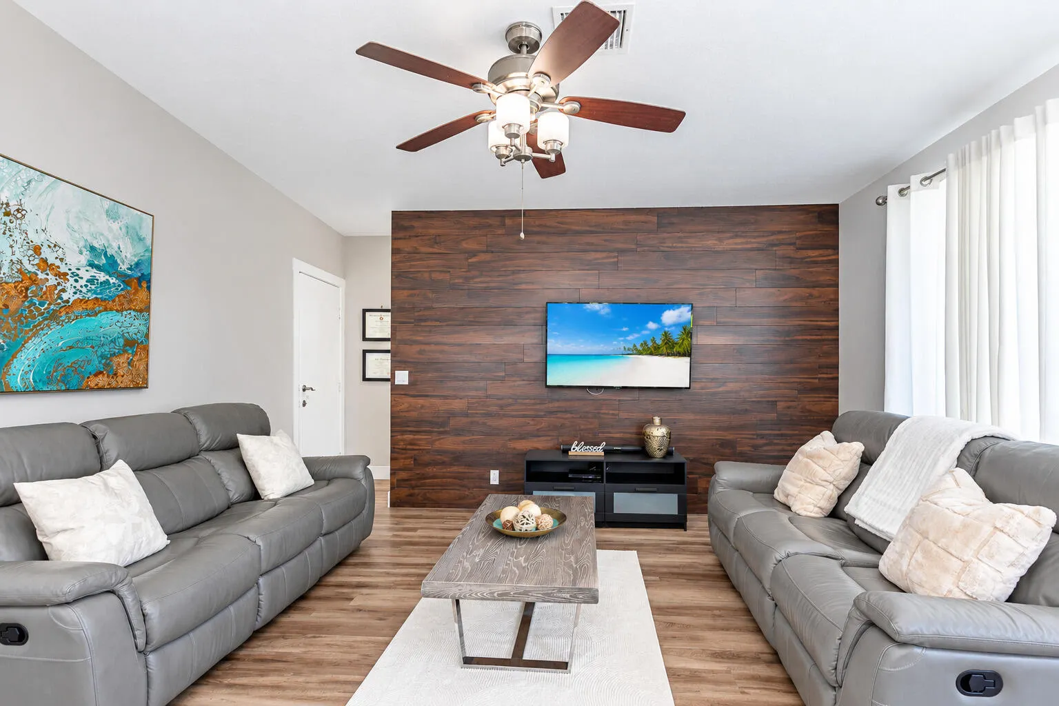 11185 Grandview Manor