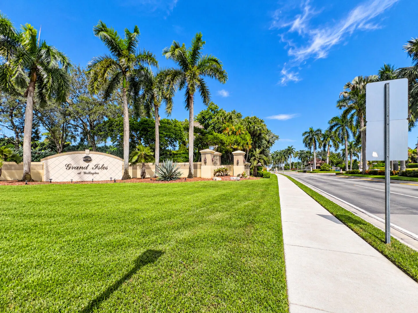 11185 Grandview Manor