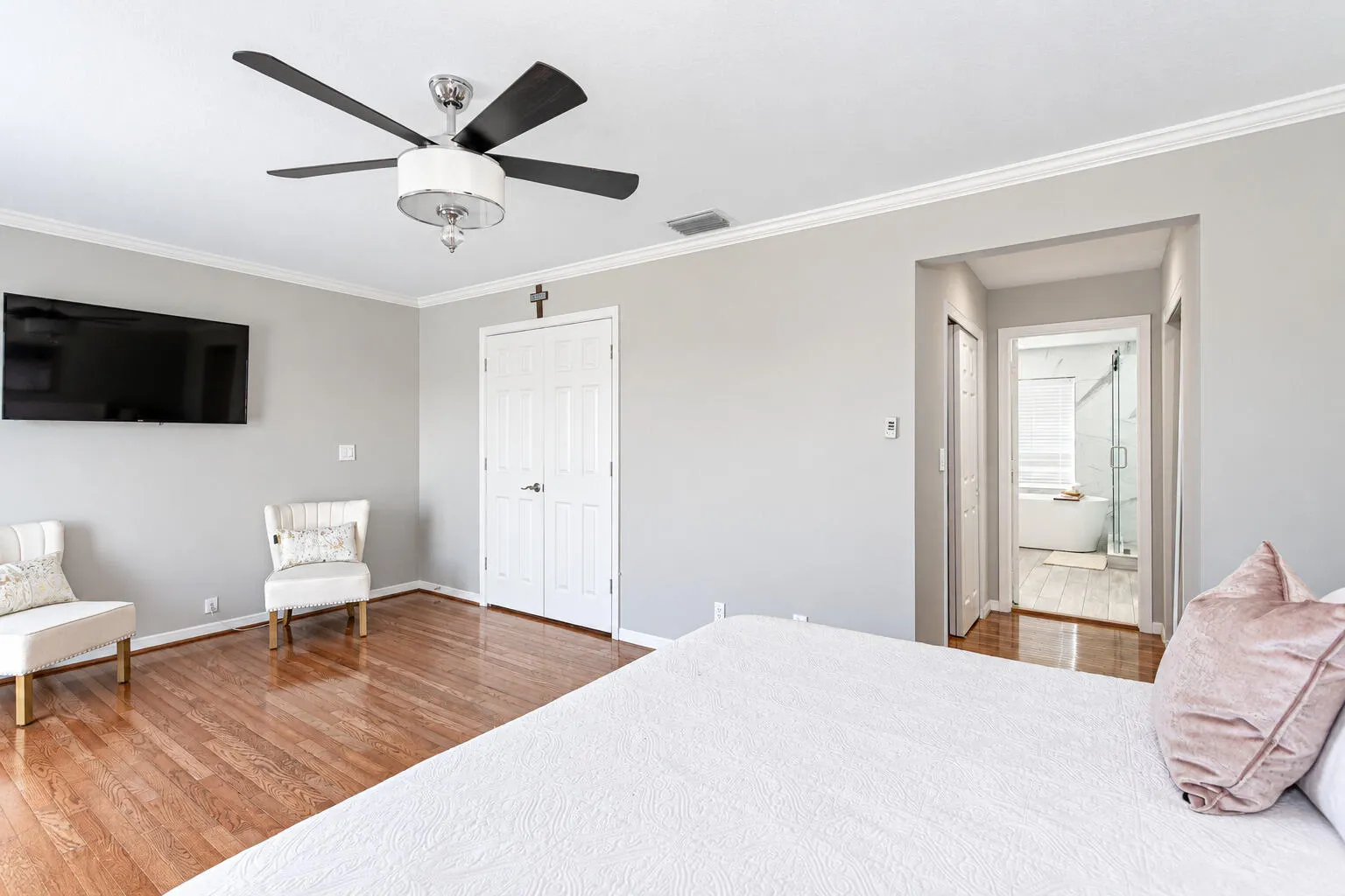 11185 Grandview Manor