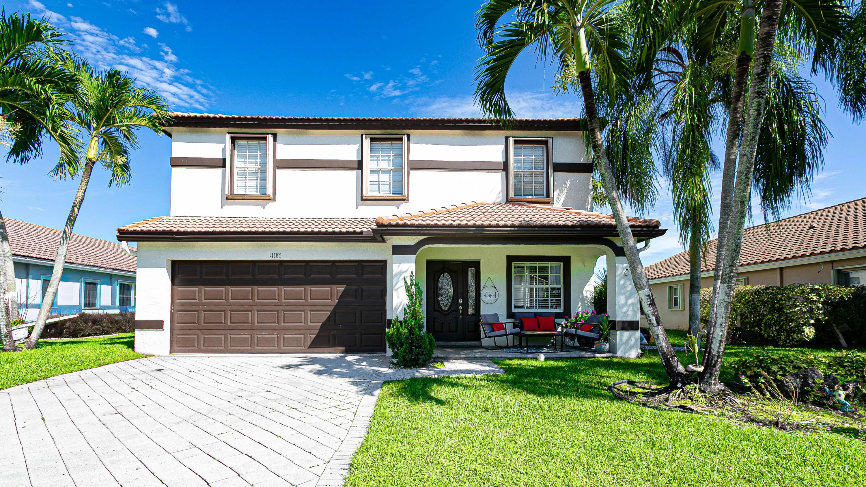 11185 Grandview Manor