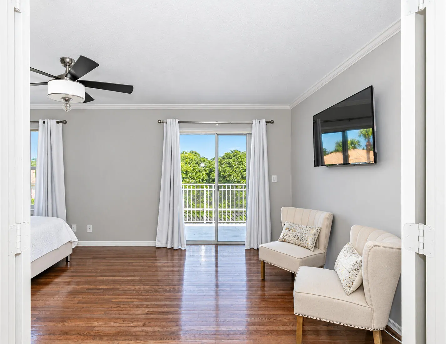 11185 Grandview Manor