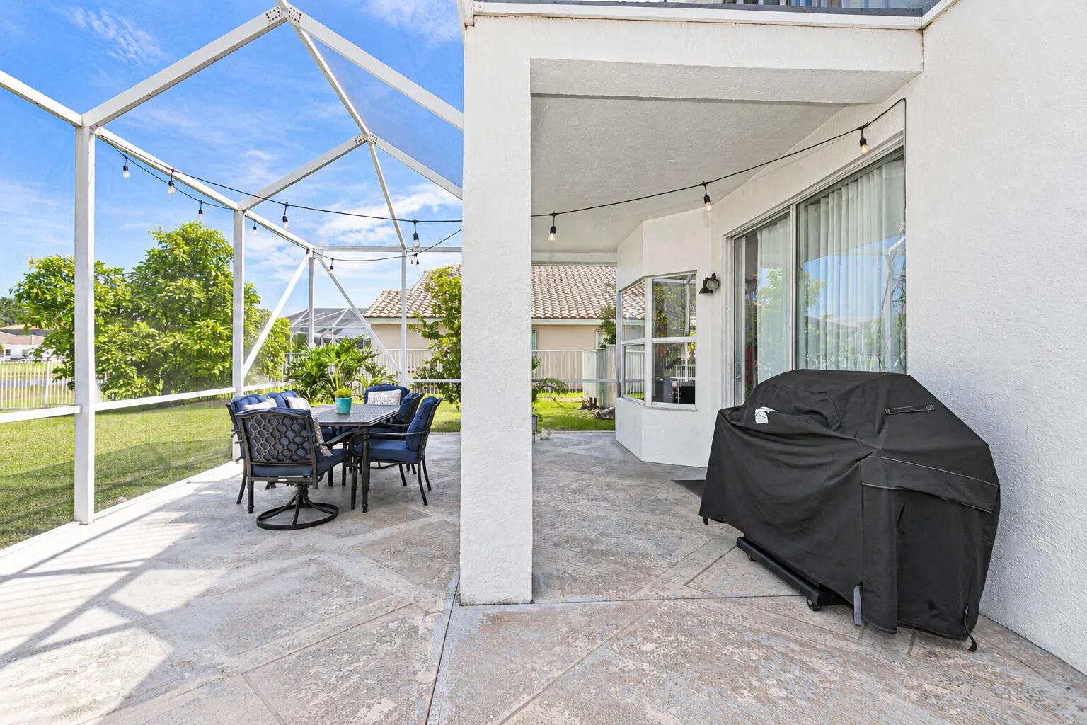11185 Grandview Manor