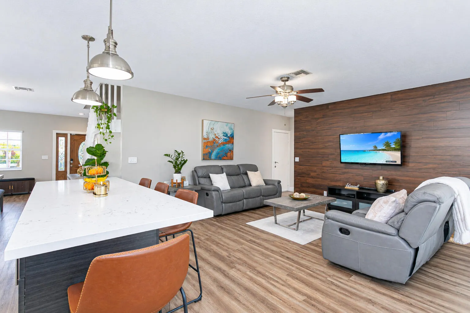 11185 Grandview Manor