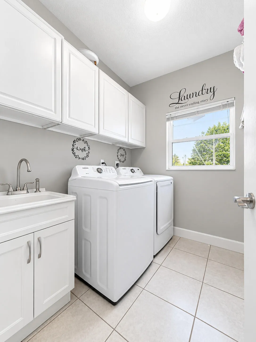 11185 Grandview Manor