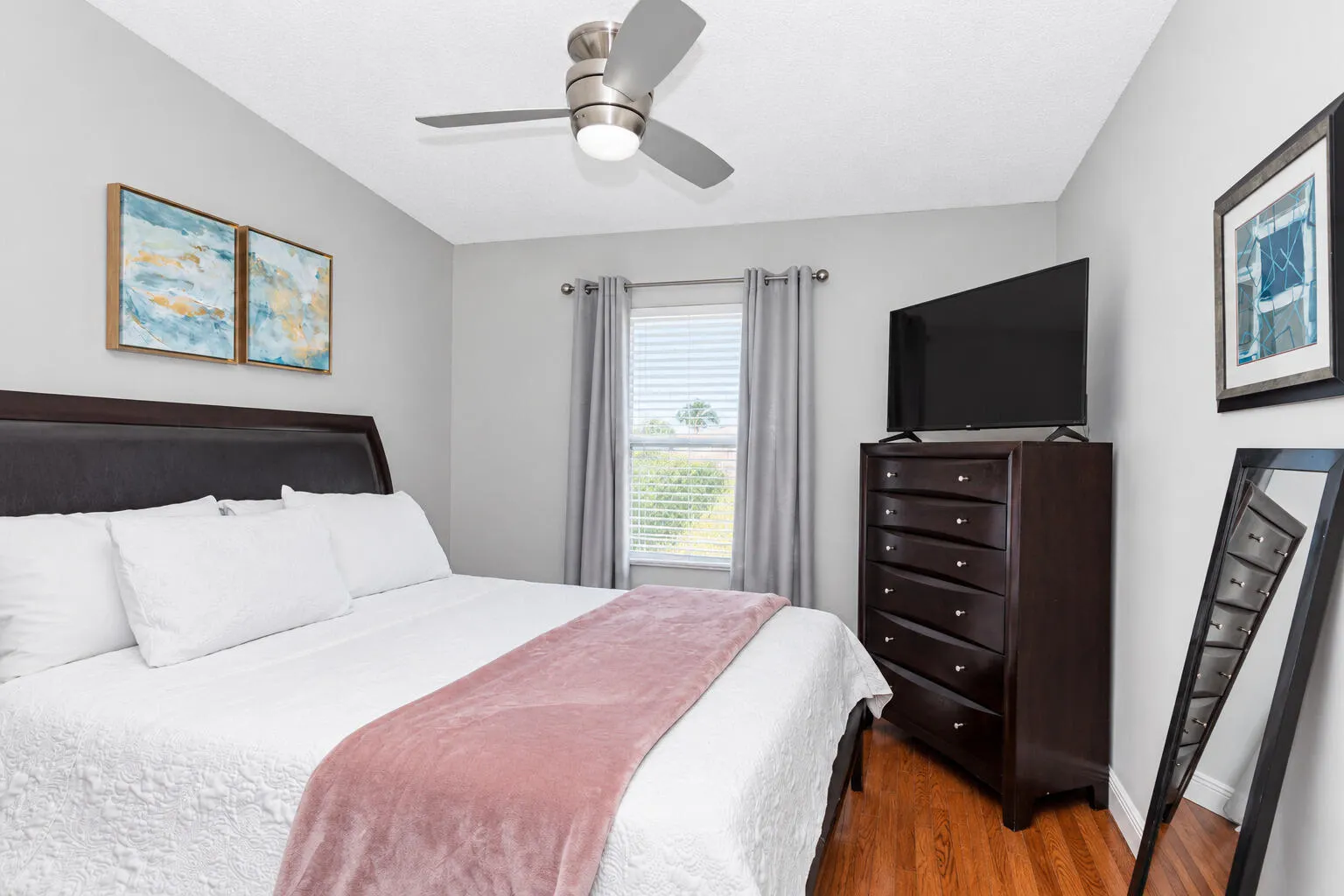 11185 Grandview Manor