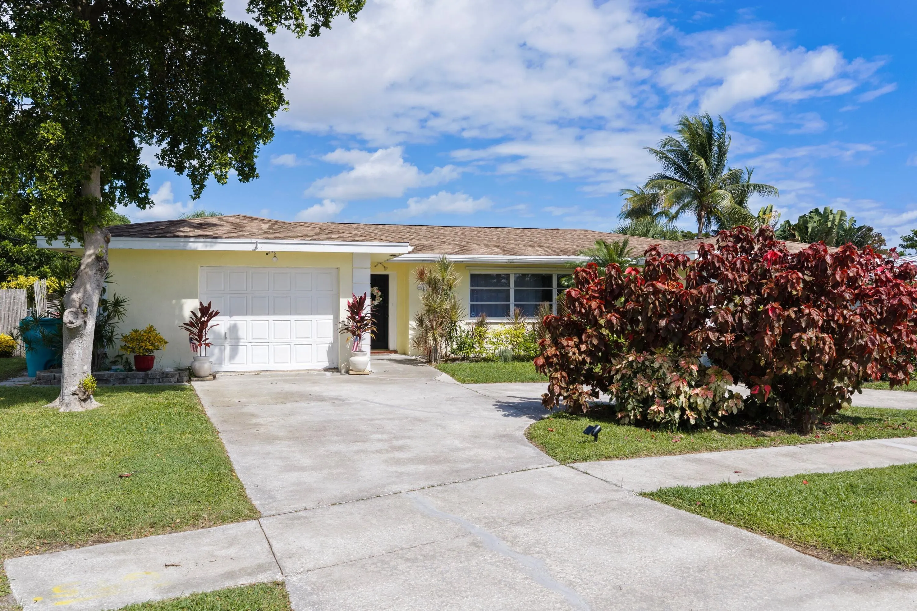 2867 SE 1st Court