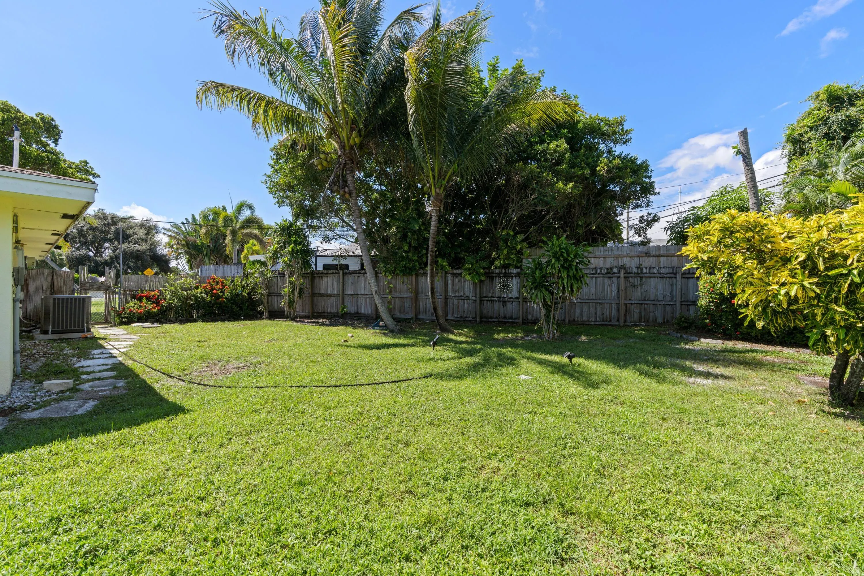 2867 SE 1st Court