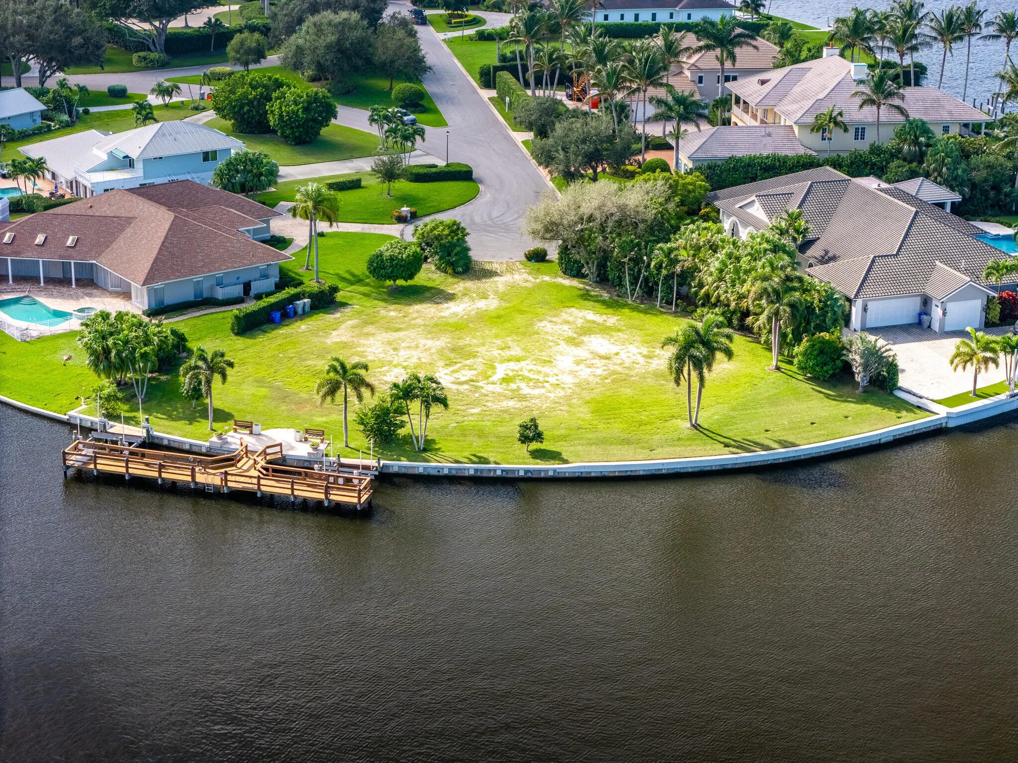 1946 Windward Way